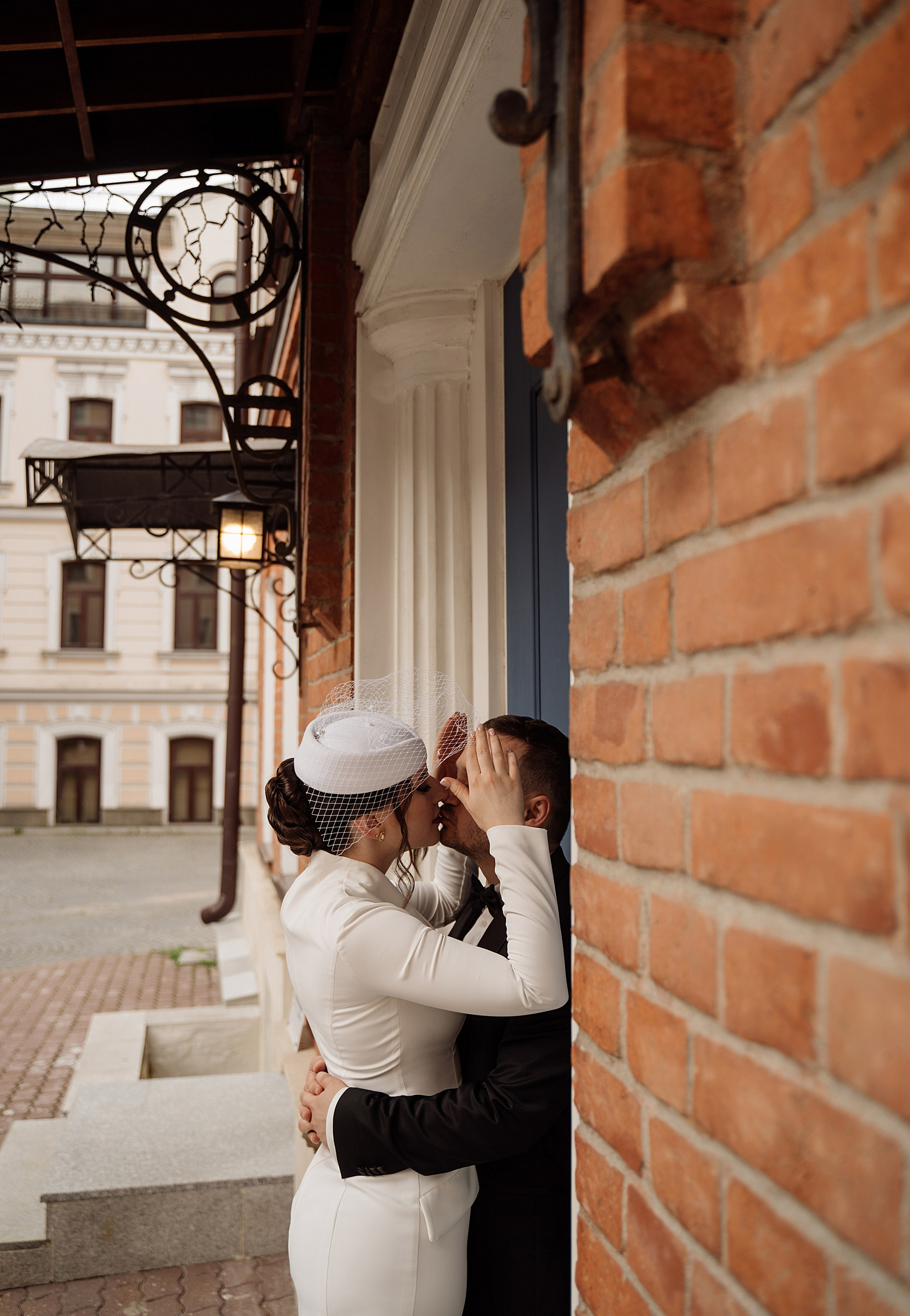 Сборы дома и прогулка на Патриках (полный день). Свадебный фотограф