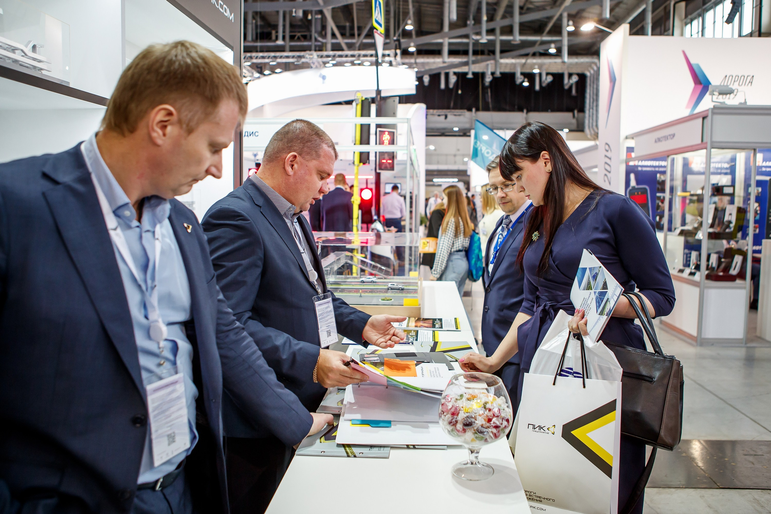 Фотосъёмка работы стенда для Предприятия ПИК. Фотограф на выставку в Москве