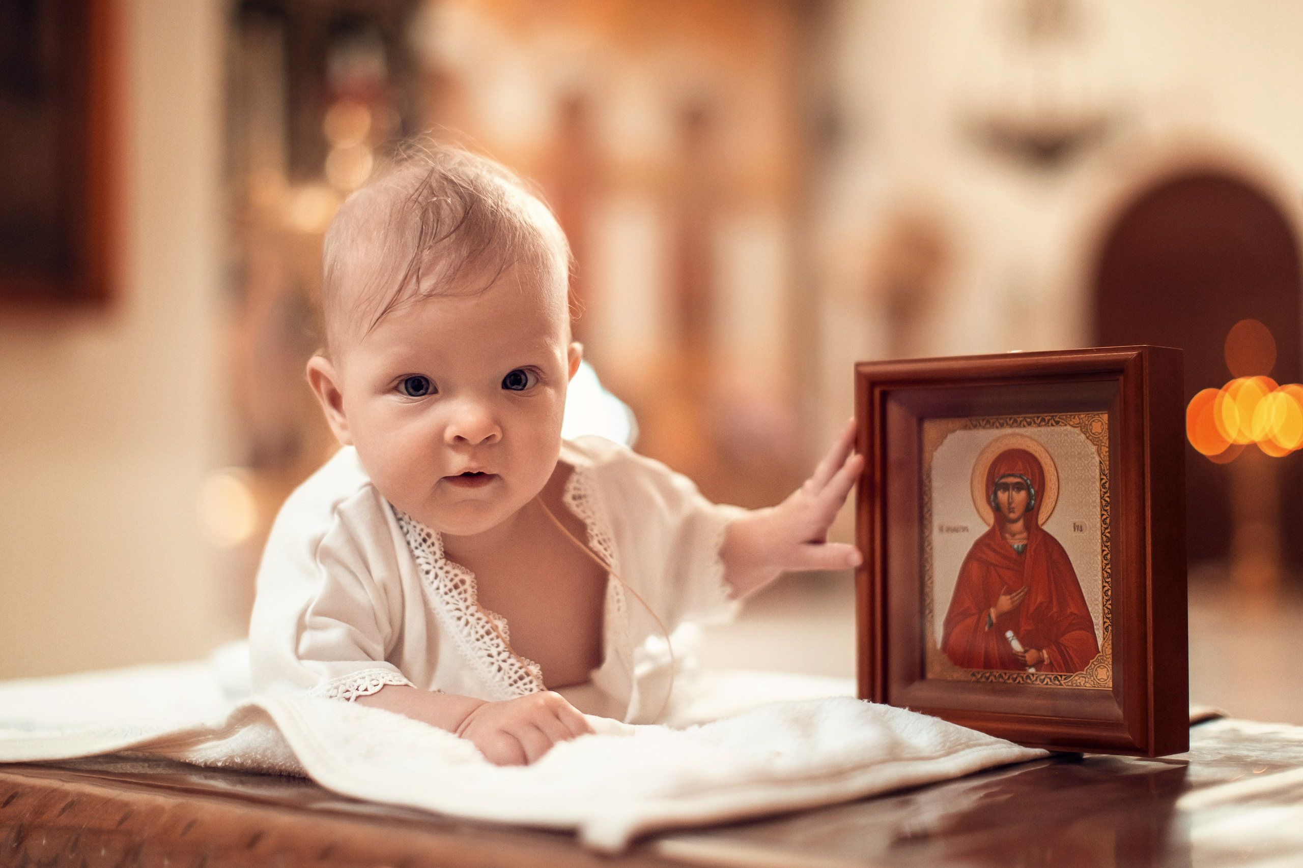Крещение Евы в храме Спиридона Тримифунтского. Главная