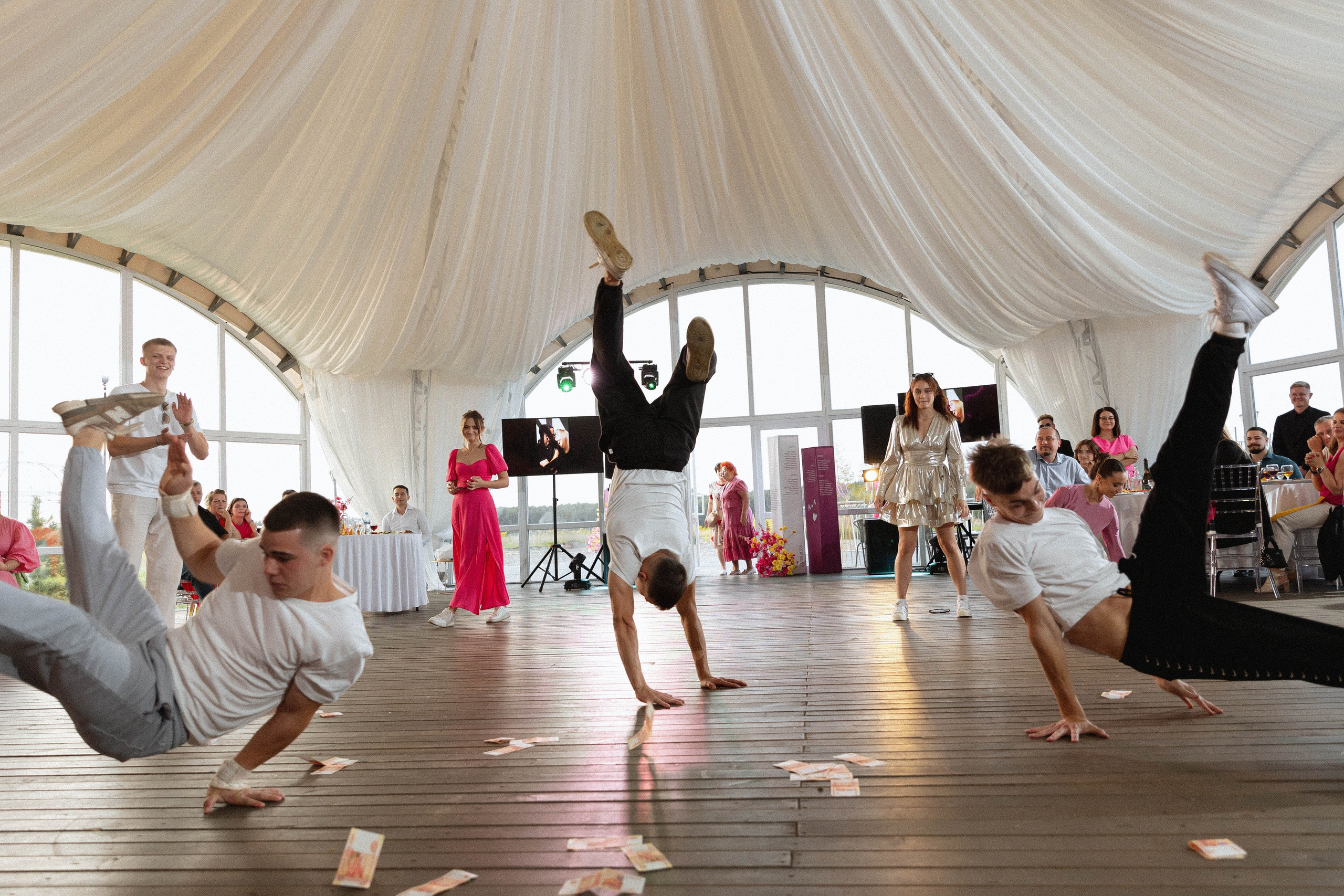 Это любовь. Э Т О М Ы