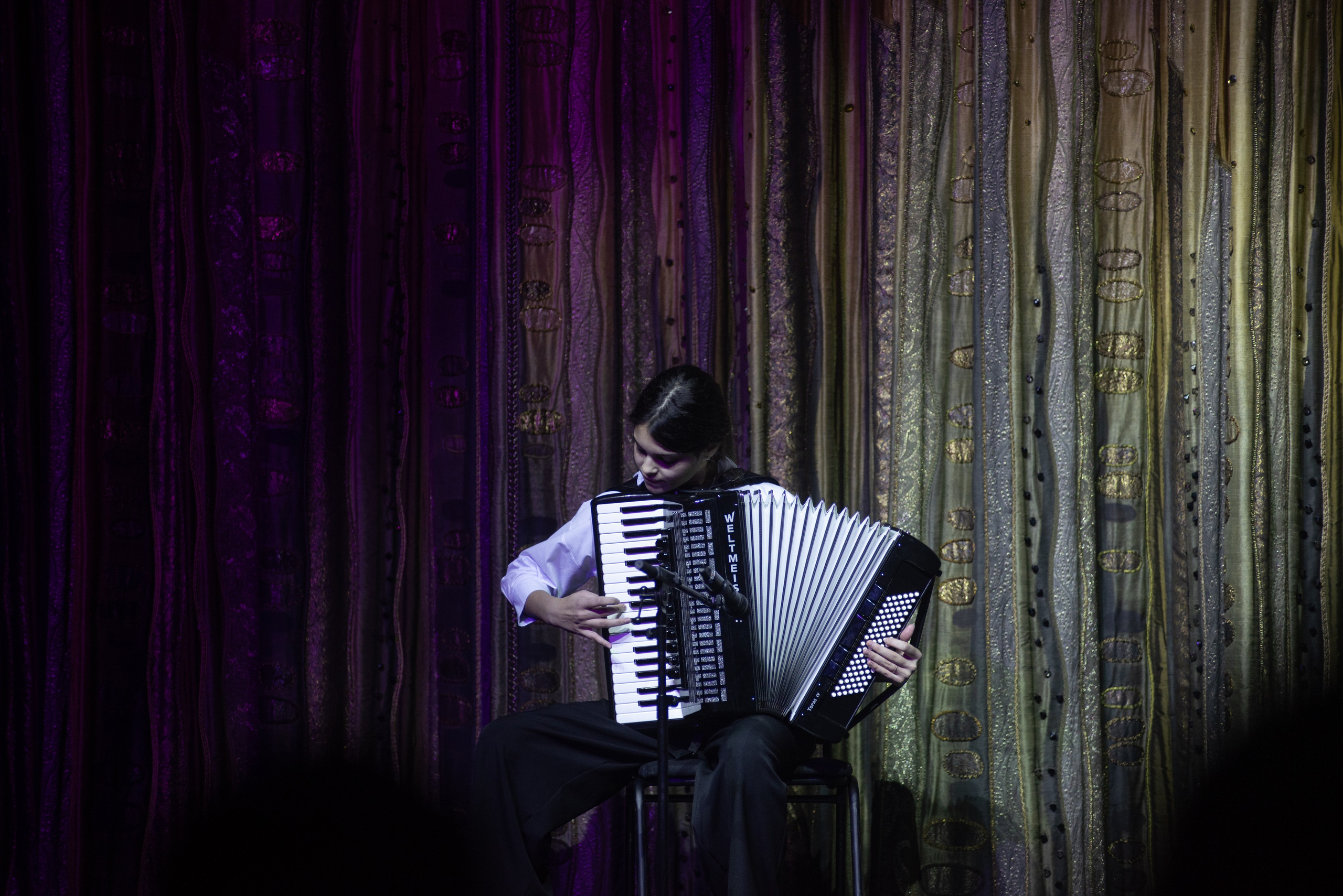 Отчетный концерт ДШИ «Гармония» «Зимняя гармония». Фотограф новорожденных, семейный детский в Тюмени Татьяна Морозова