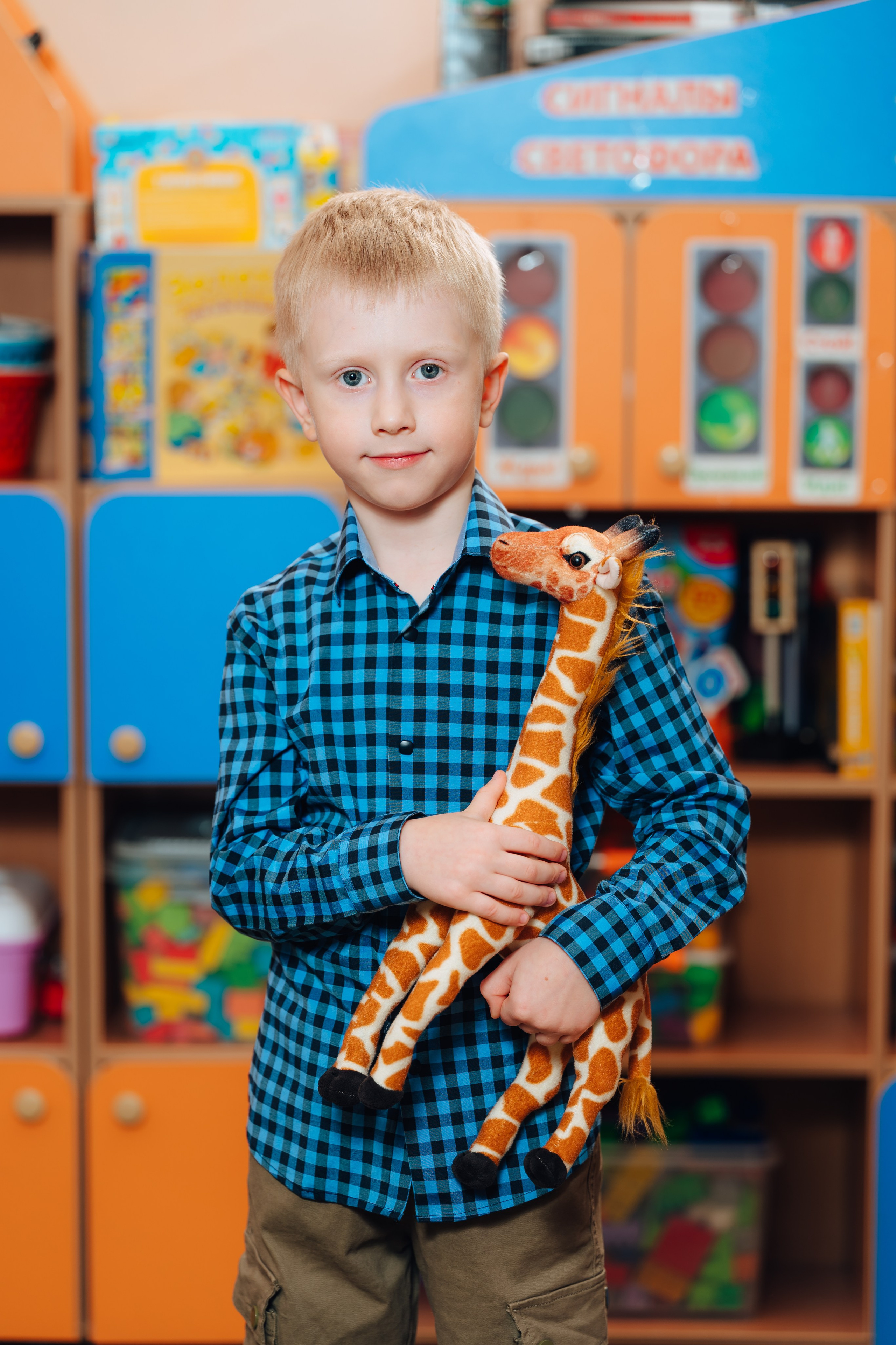 Портреты в интерьере группы. Детский и семейный фотограф Катерина Мишина