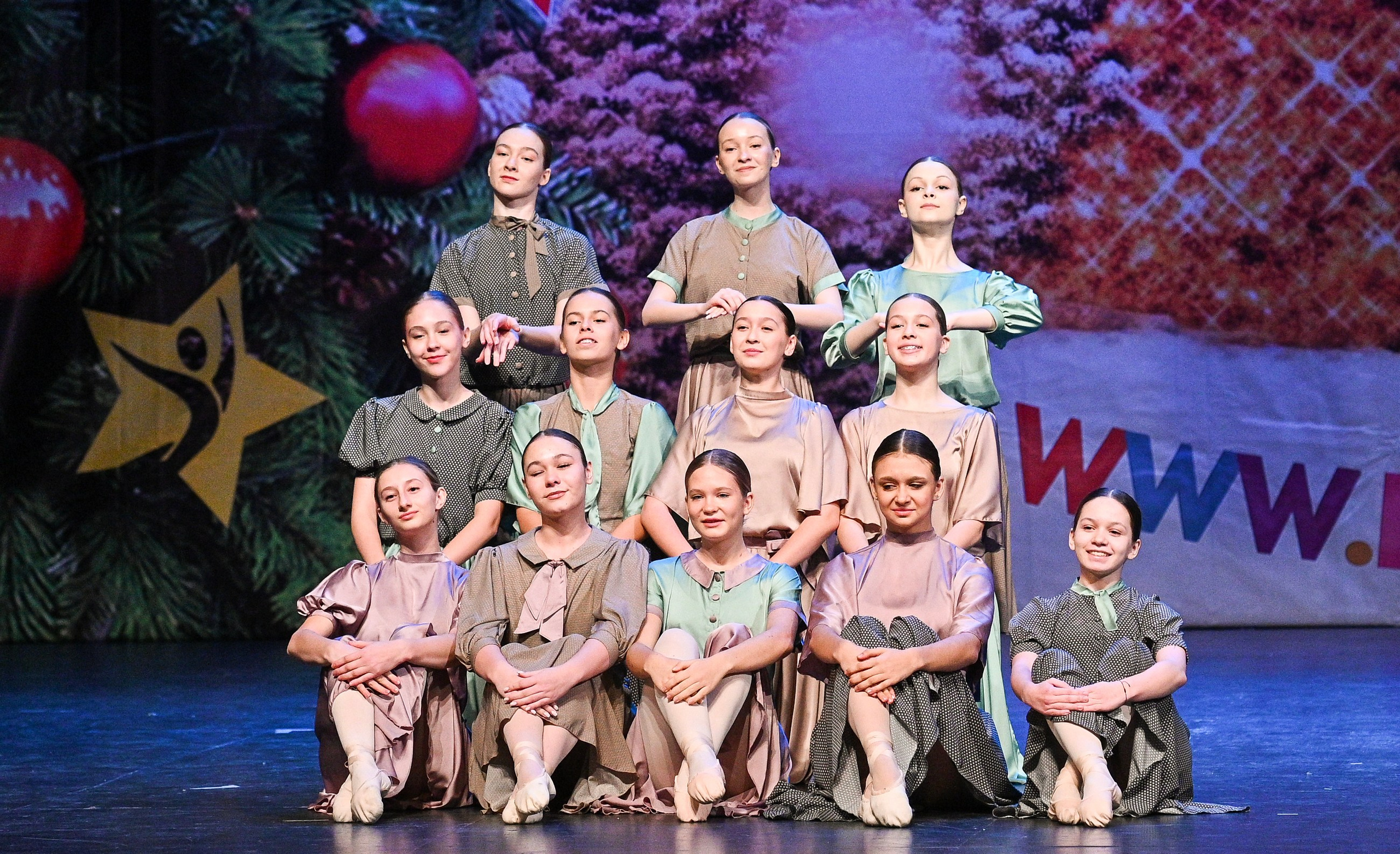 14.11.2024 «Новогодний Звездопад Талантов» Фестивальное движение «Шаг к мечте» г. Москва. Медиастудия Фото Концепт