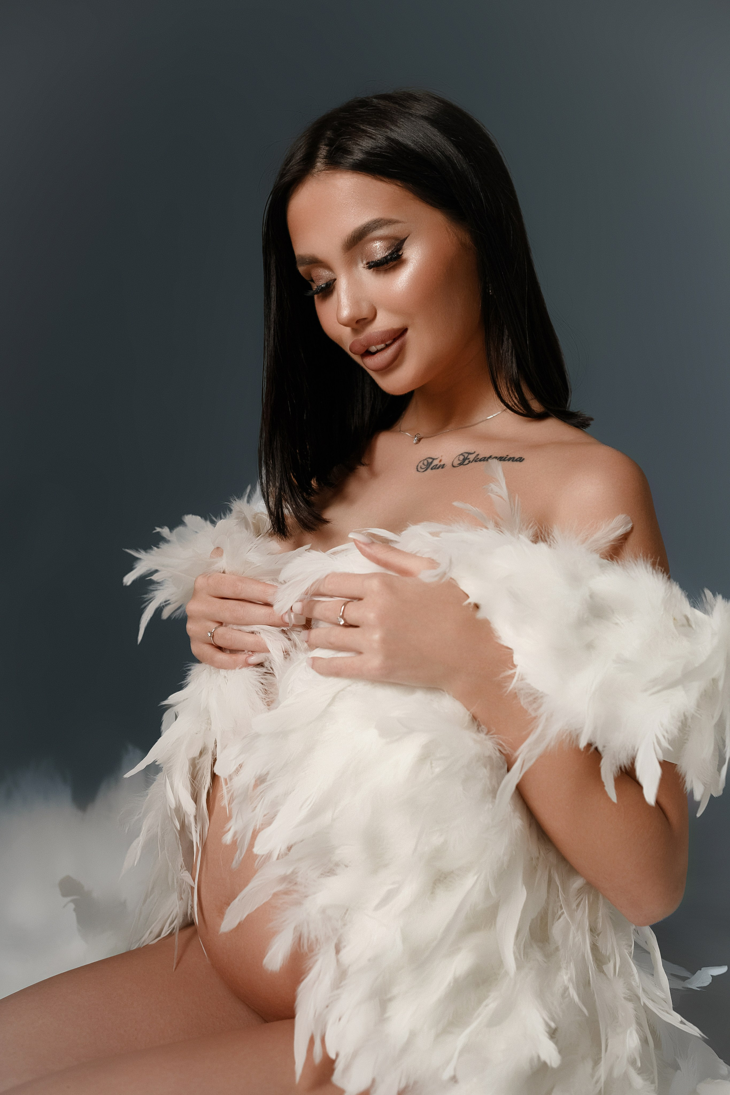 Накидка из перьев. Фотограф Анна Качан