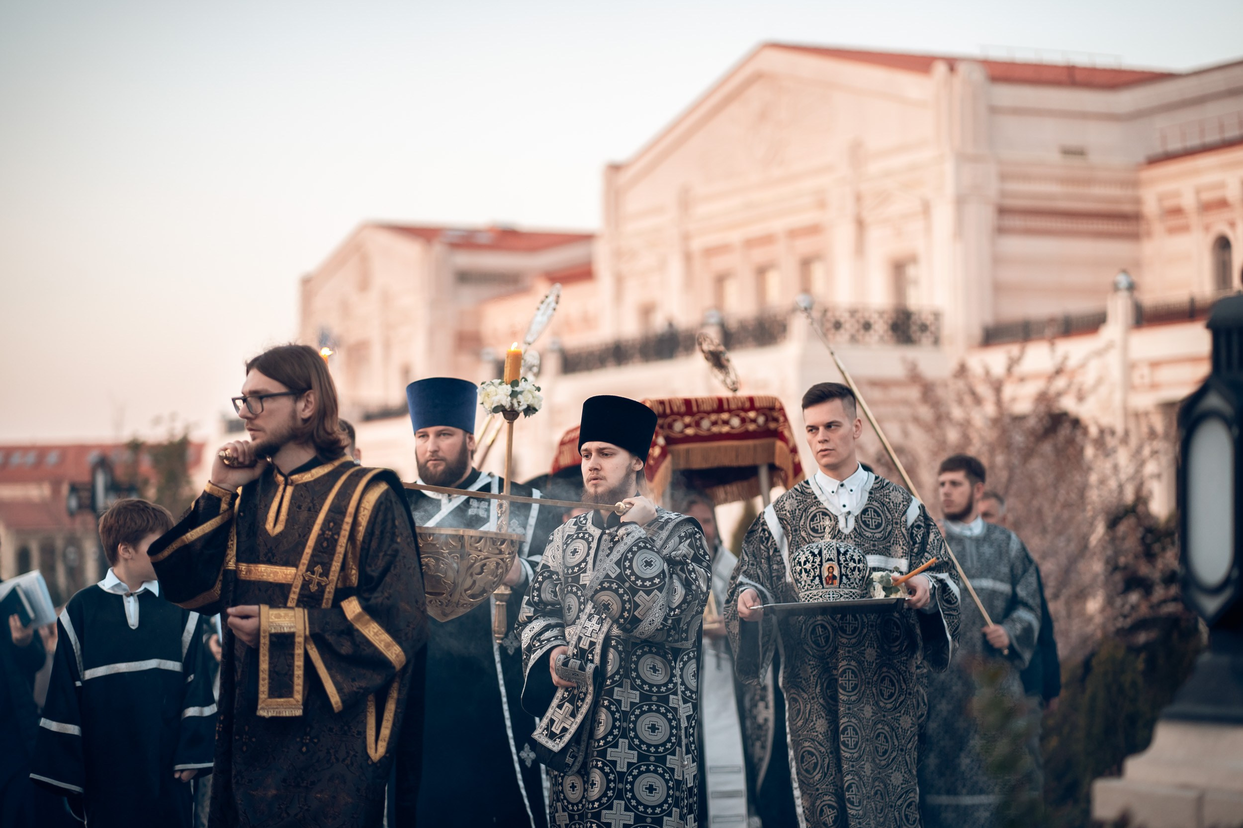 Богослужение Великой пятницы в Херсонесском монастыре Севастополь. Церковный фотограф Севастополь