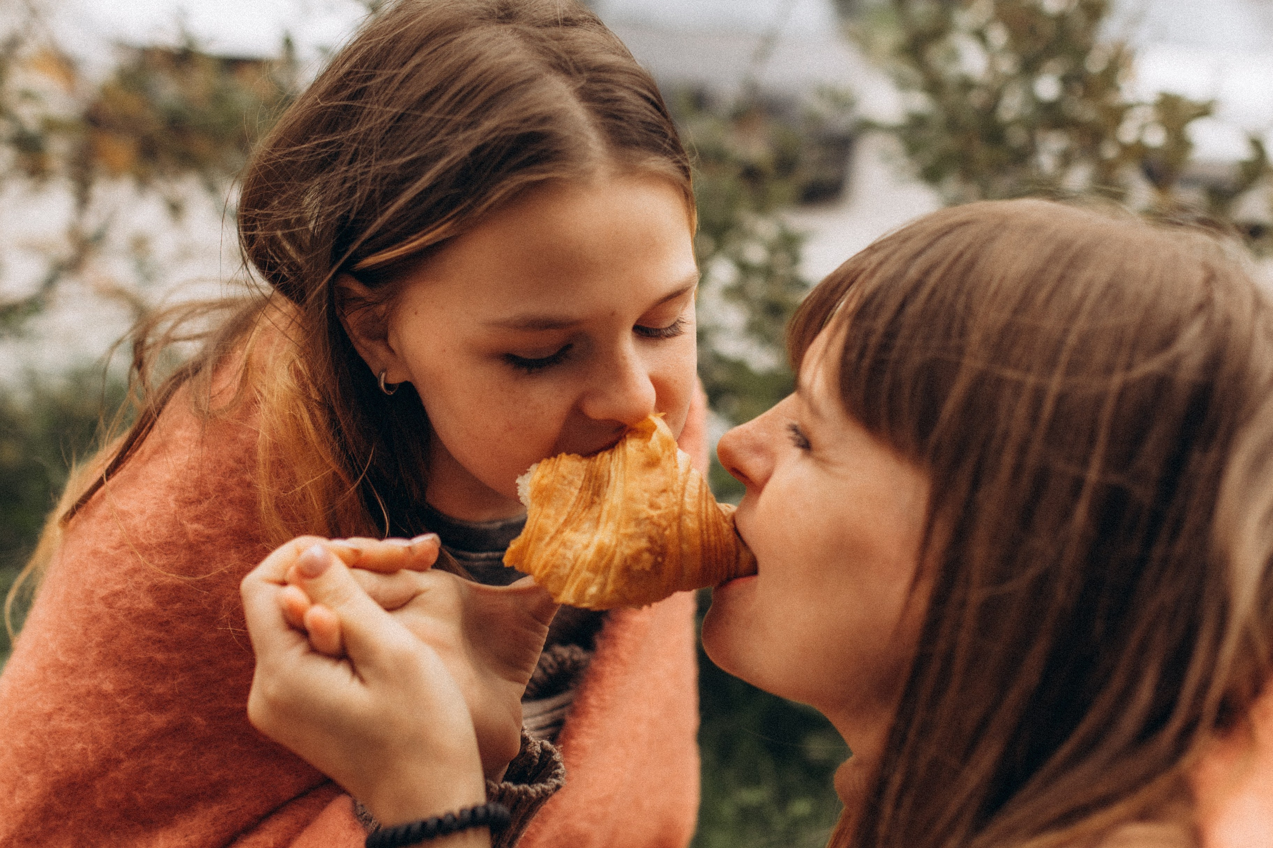 Прогулка по городу, осень. Семейный фотограф lifestyle в Новосибирске Елена Шпилевая