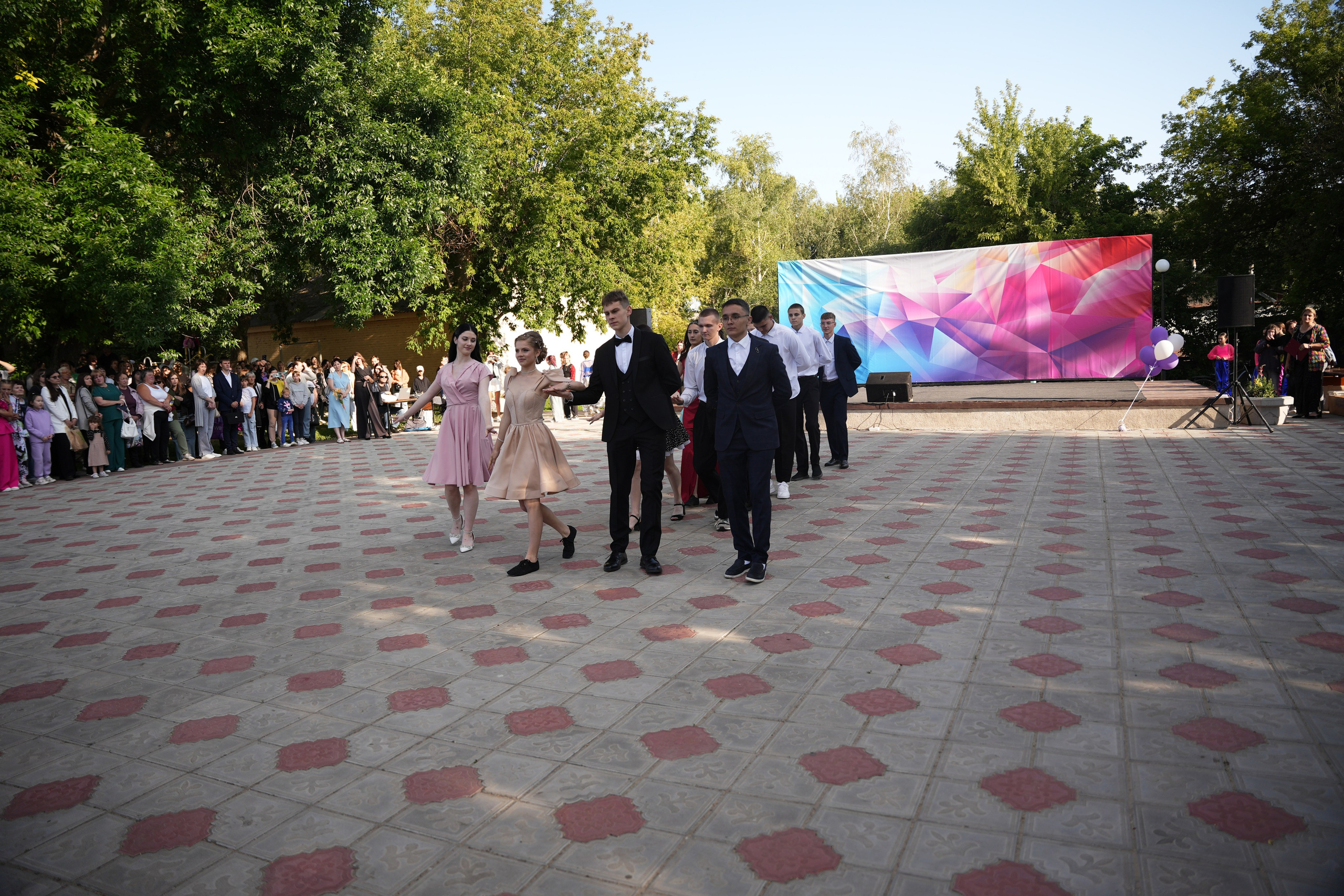 Выпускной в парке. Ольга Плаксина фотограф в Саратове