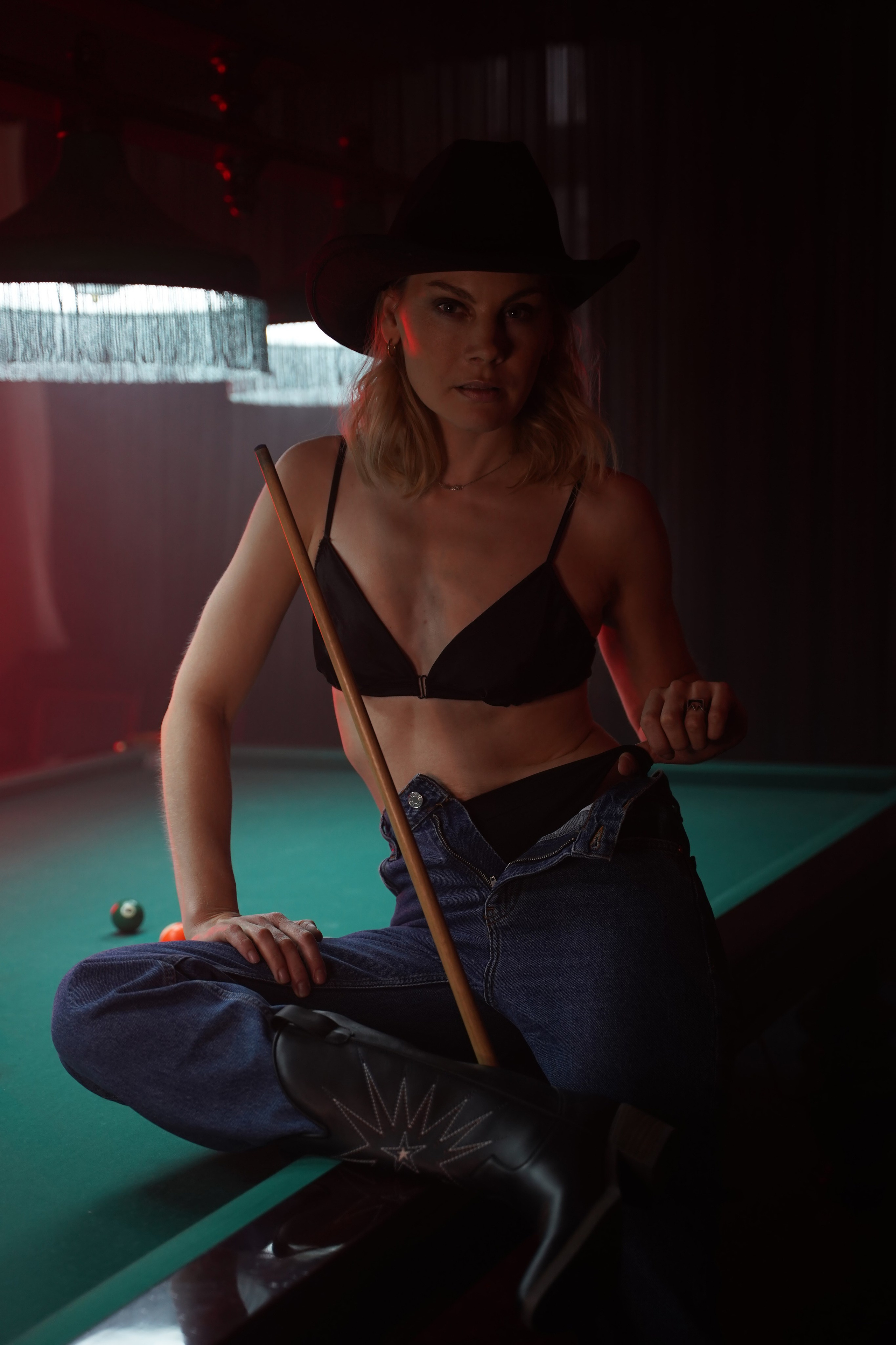 Ксения.Бильярд. Фотограф в Москве Анна Комягина