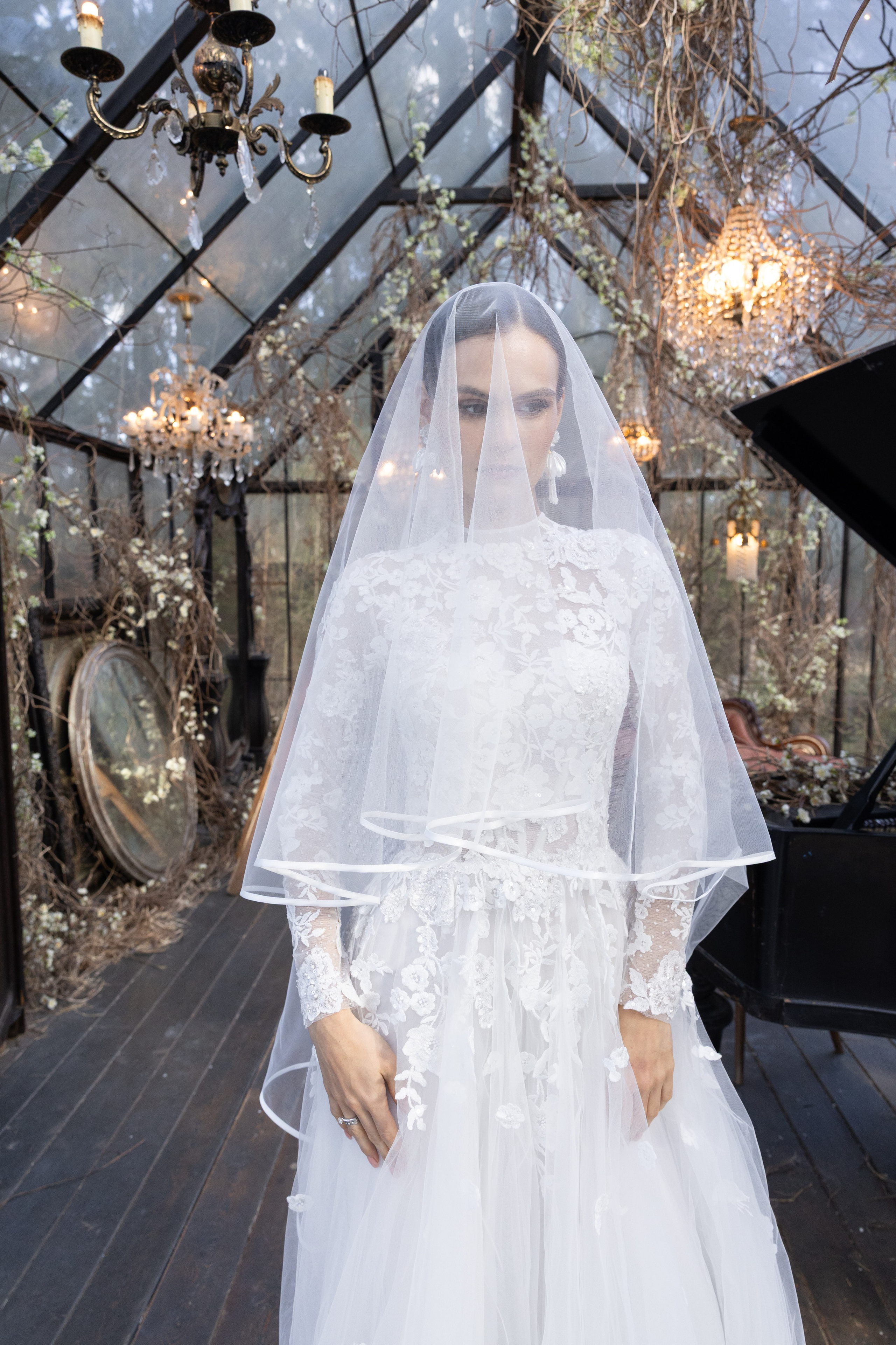 Серафима и Алексей в оранжерее. Свадебный и портретный фотограф в Москве Мария Кравченко