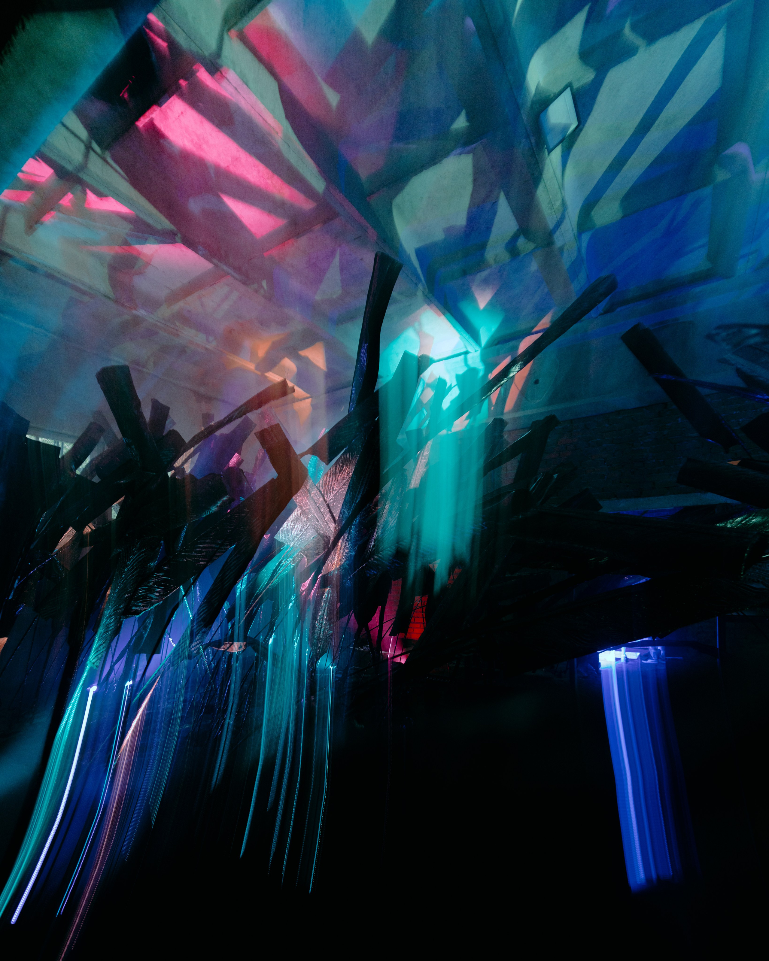 Outline 2024. @tomrus: Рустам Шагиморданов — фотограф