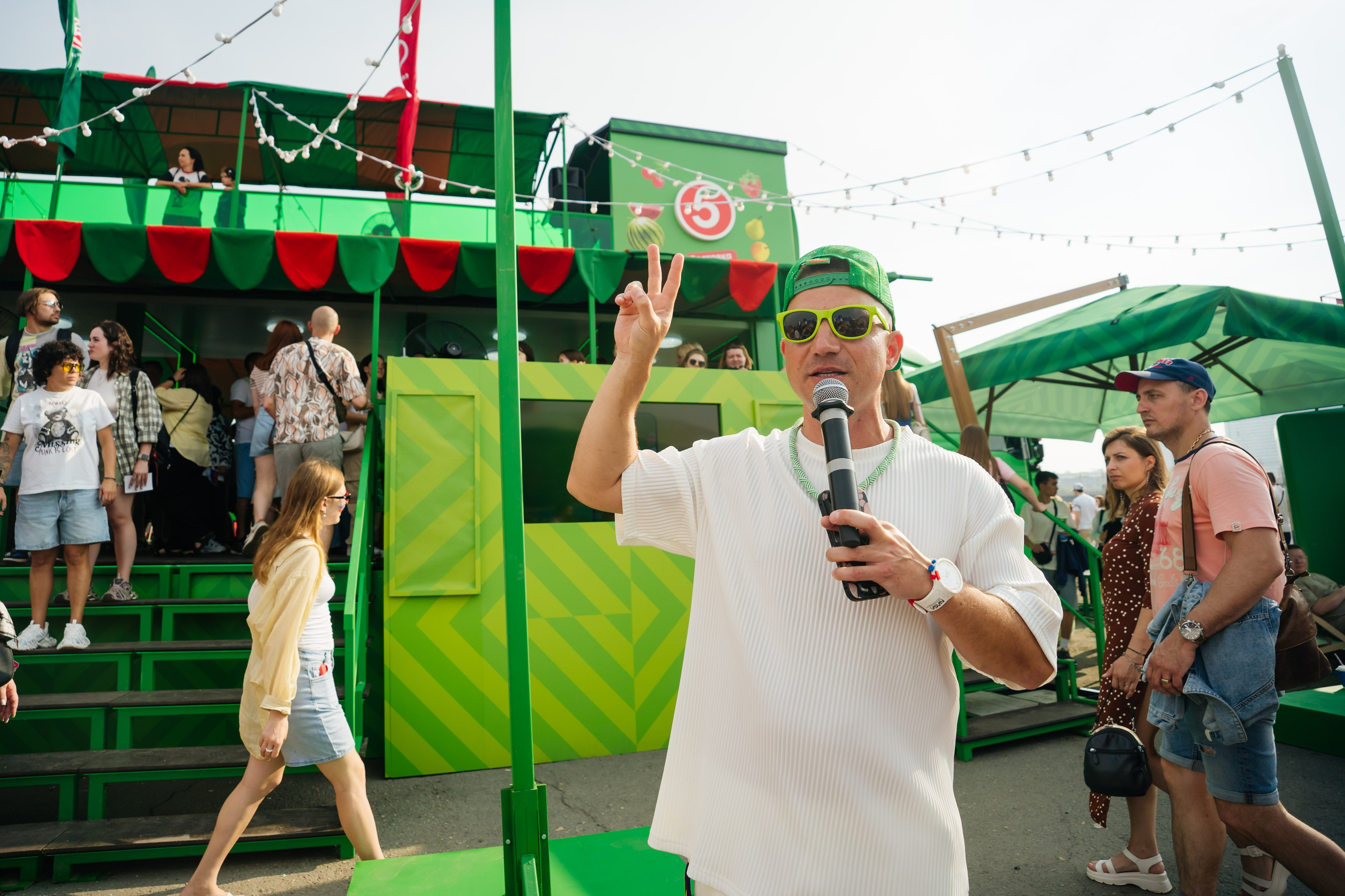 Пятерочка на VK фесте. Видеограф и Фотограф в Челябинске Ксения и Владимир Рюмины