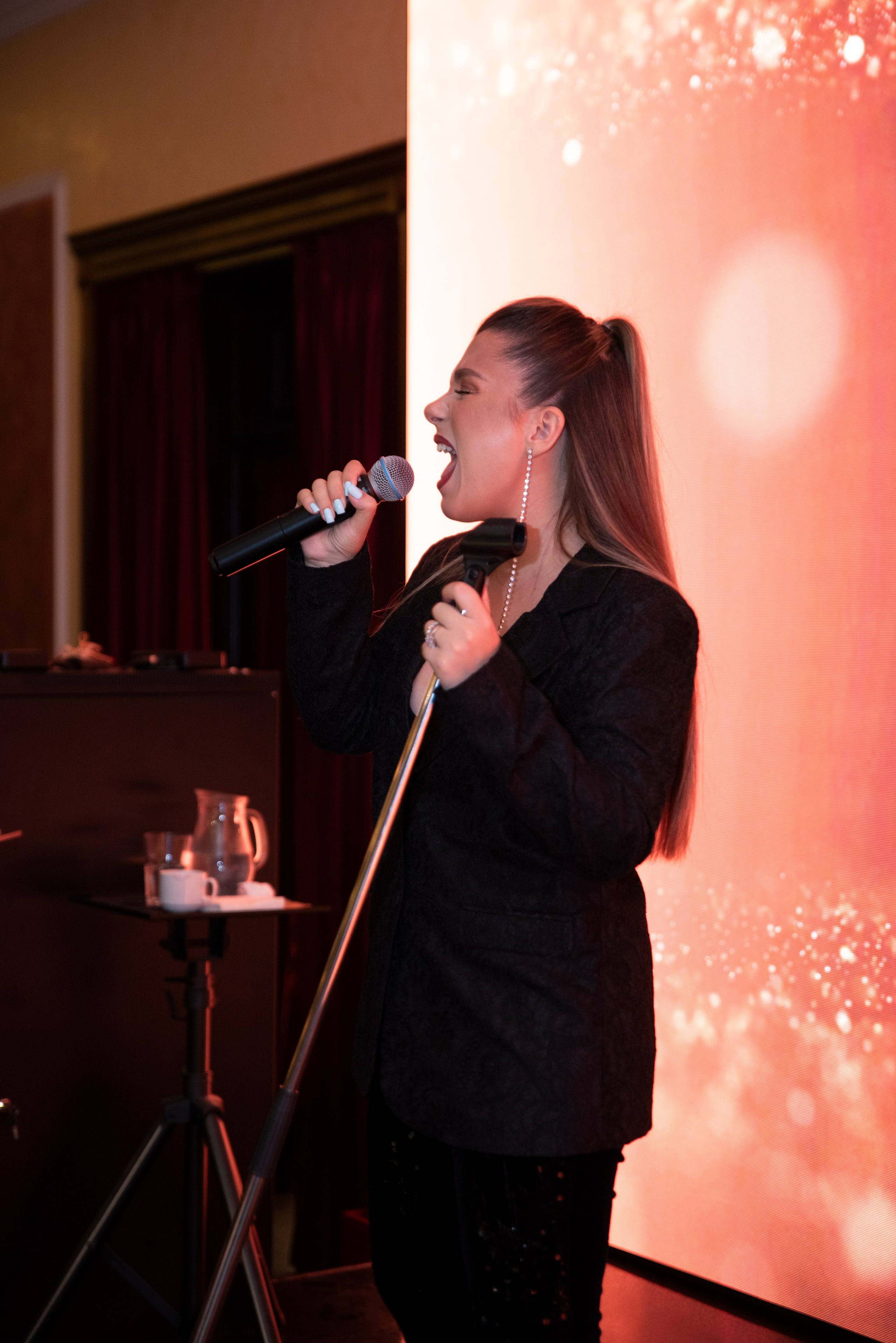 Певцы Ольга Холод и Виктор Кириллов в ресторане Pivaldi. Фотограф в Москве Безлюдов Михаил