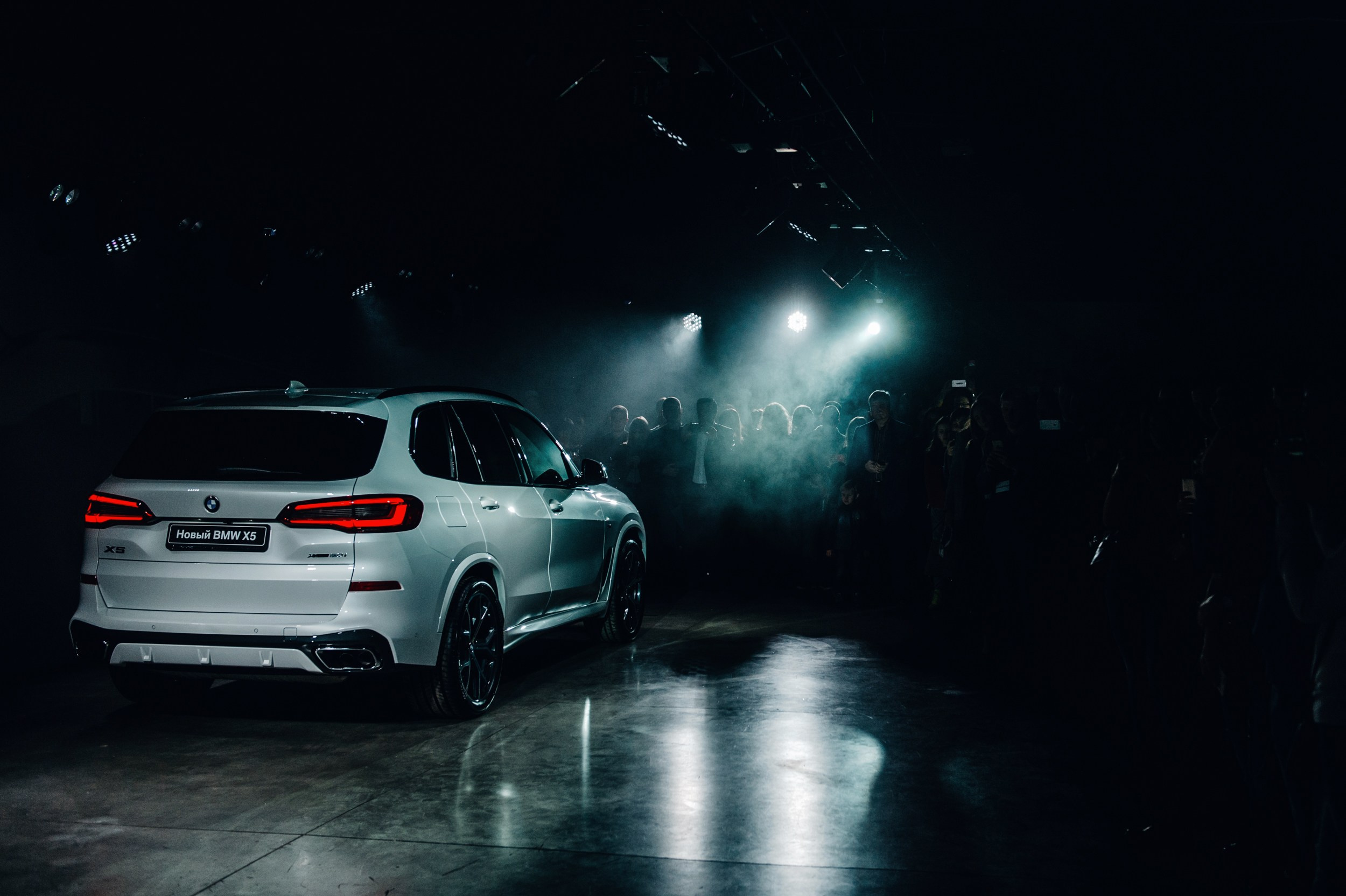 Презентация BMW 8. Свадебный фотограф в Москве Владимир Симонов