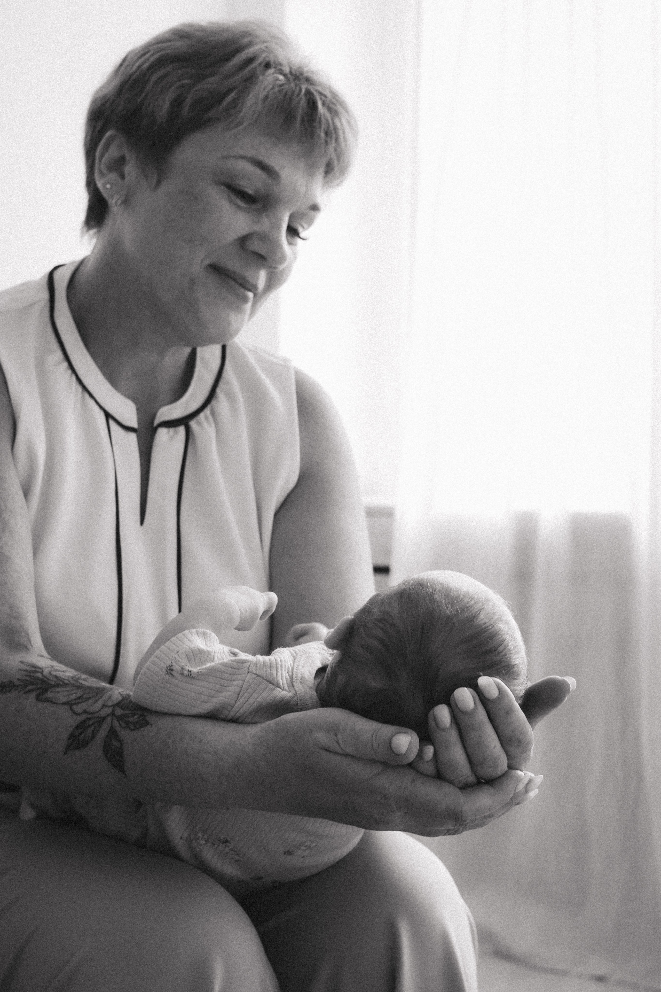 Бабушка и маленький Даниэль. Phbyadel.wfolio.pro