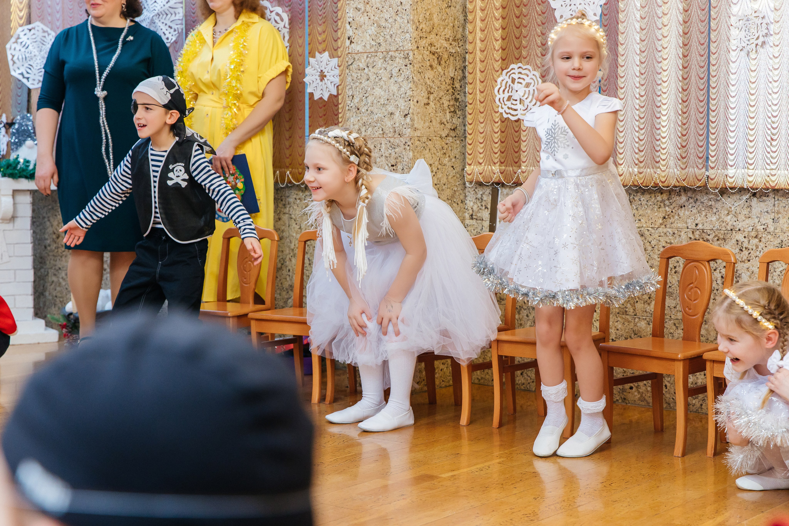 Детский сад № 93 — Утренник (20.12.2024). Свадебный и семейный фотограф Крамар Наталья