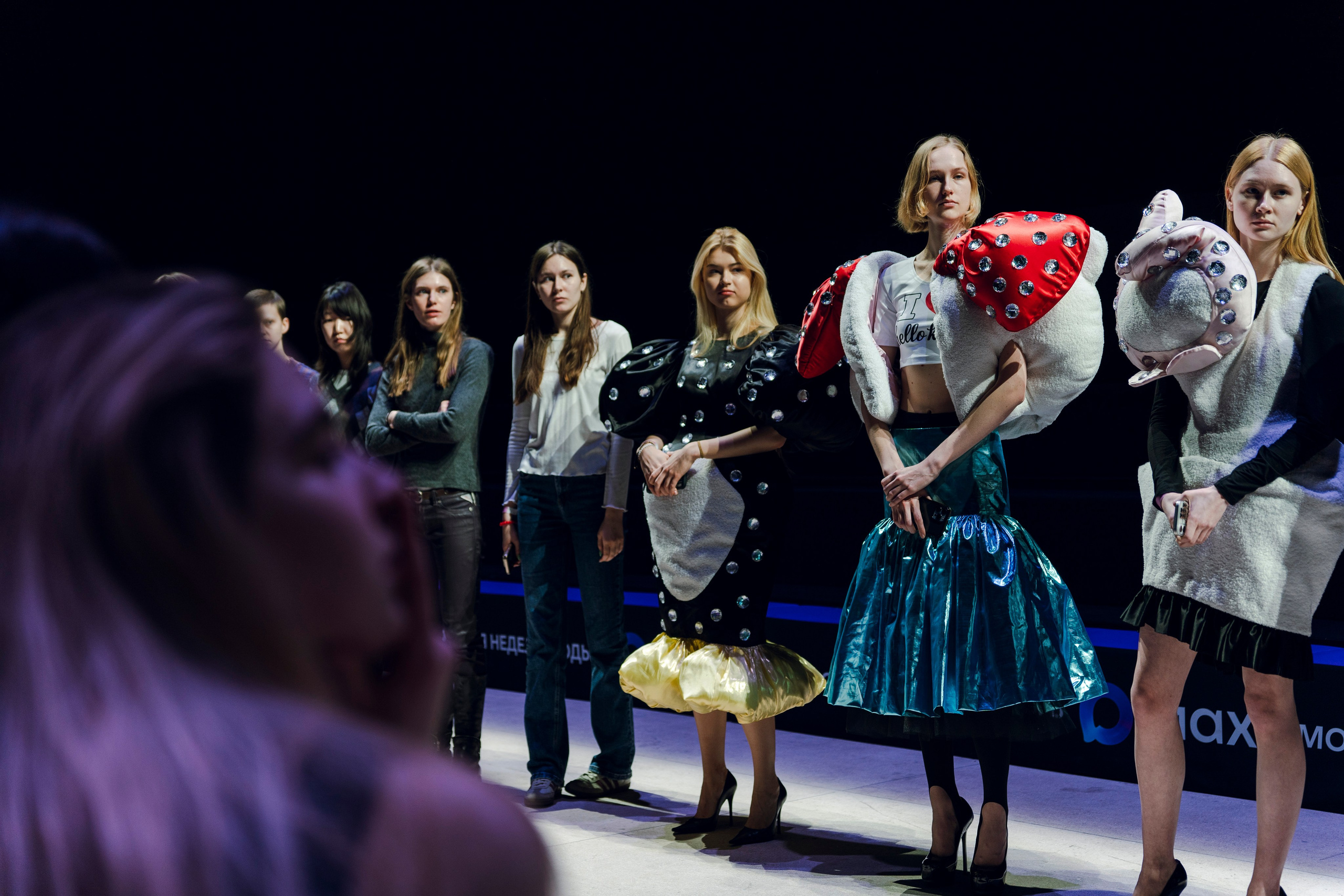 Показ Школы дизайна НИУ ВШЭ на Московской неделе моды. Фотограф в Москве Савкина Евгения