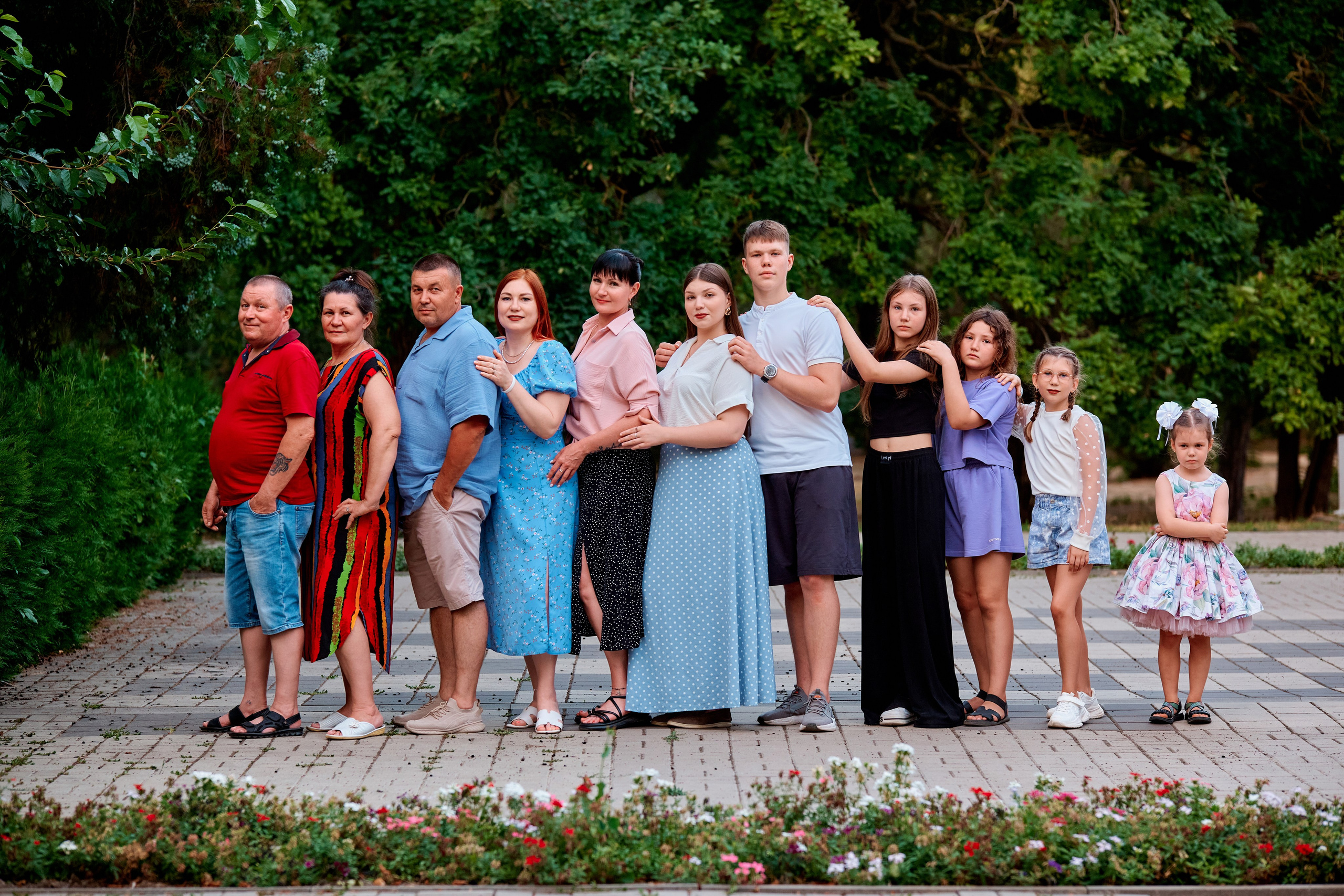 Семейная фотосессия с внуками в парке. Фотограф Таганрог Анна Трайжон