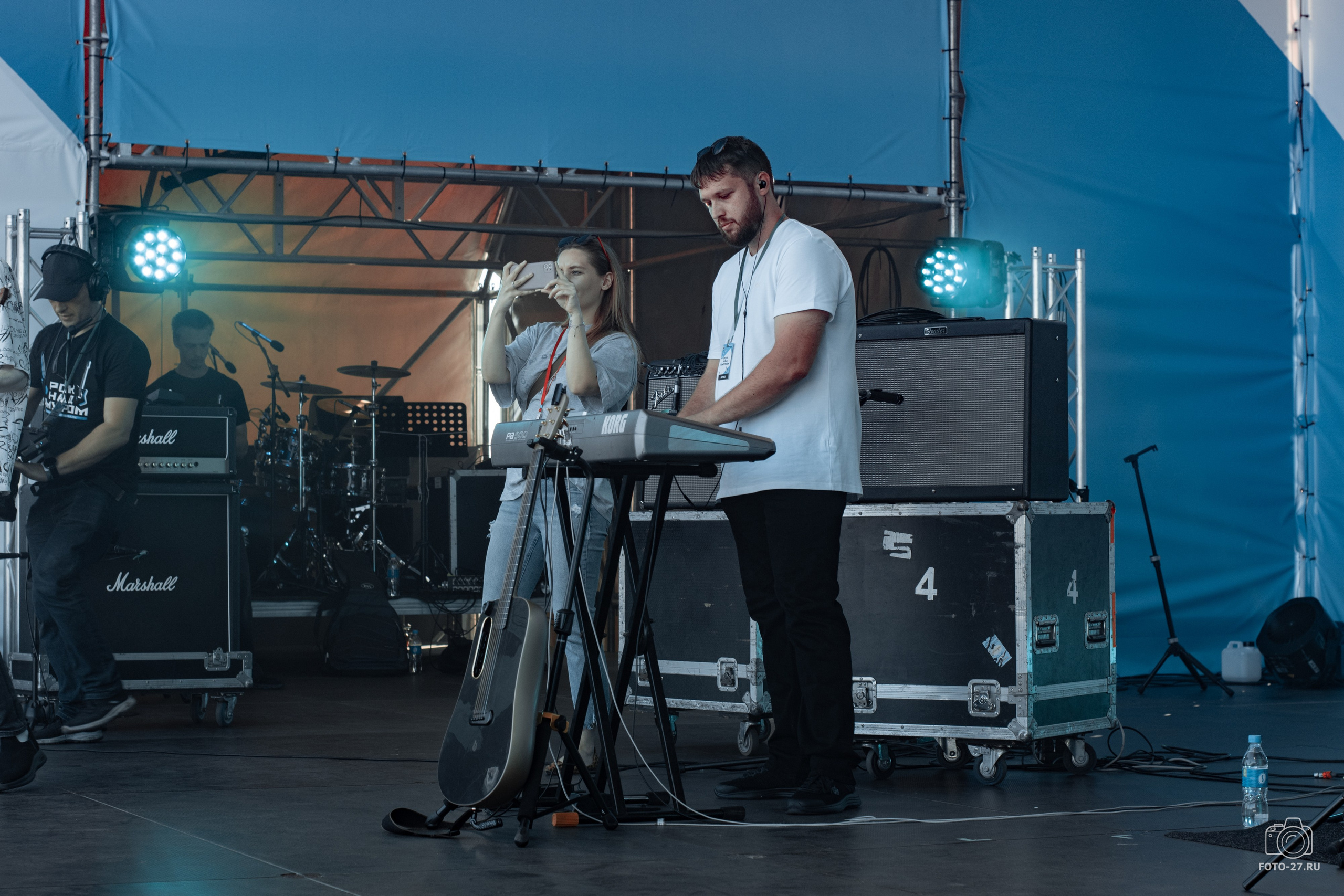 Антон Курдюмов фотограф в Хабаровске Рина Курдюмова фото27 foto27 Антон Дорофеев репортажный репортаж документалист Тони и Рина фотосоздатели ПаПаРоК Рок над Амуром 2024 фестиваль Хабаровск