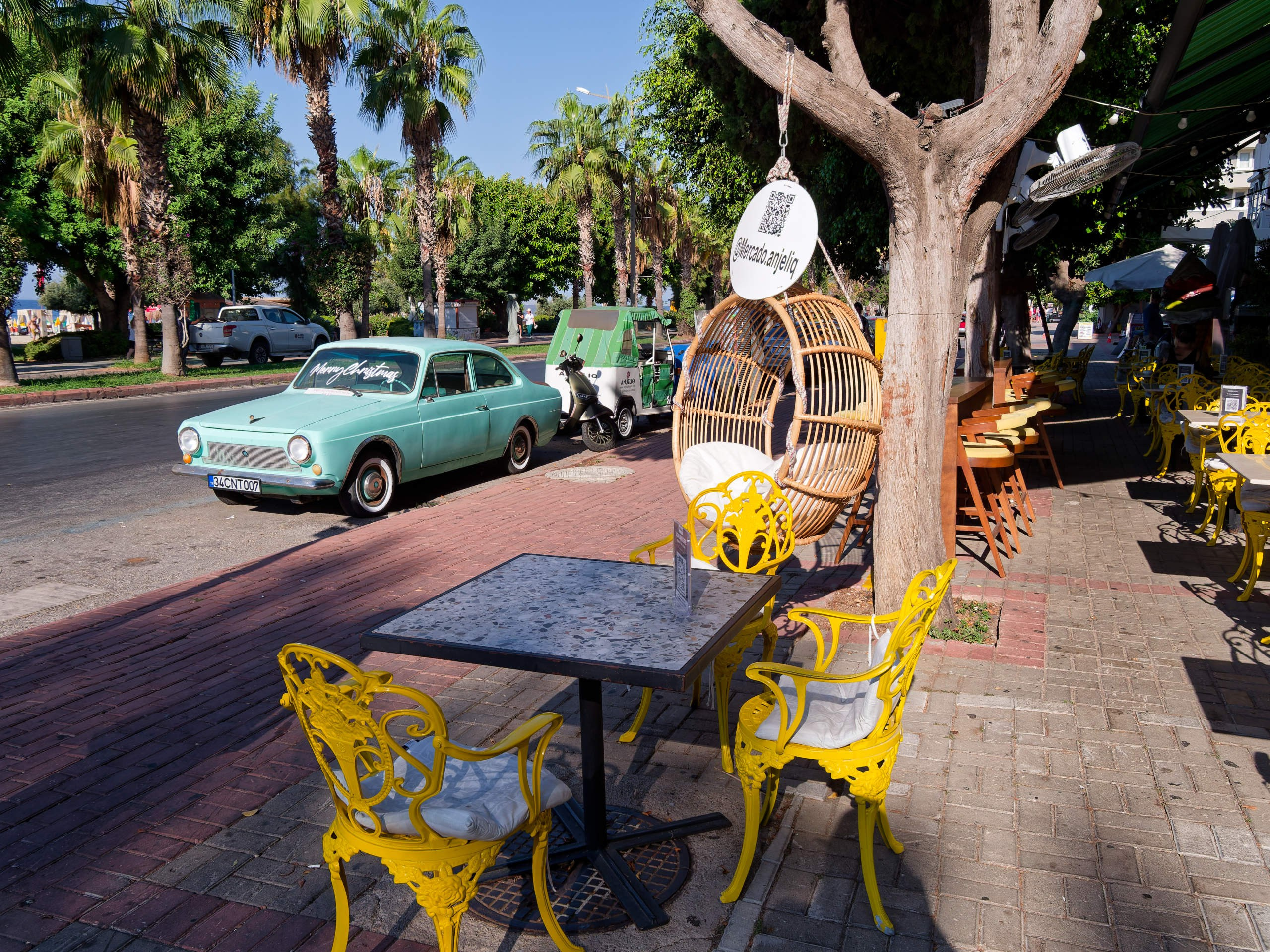 Алания 2025, город, стрит-фото. Избранные фотографии