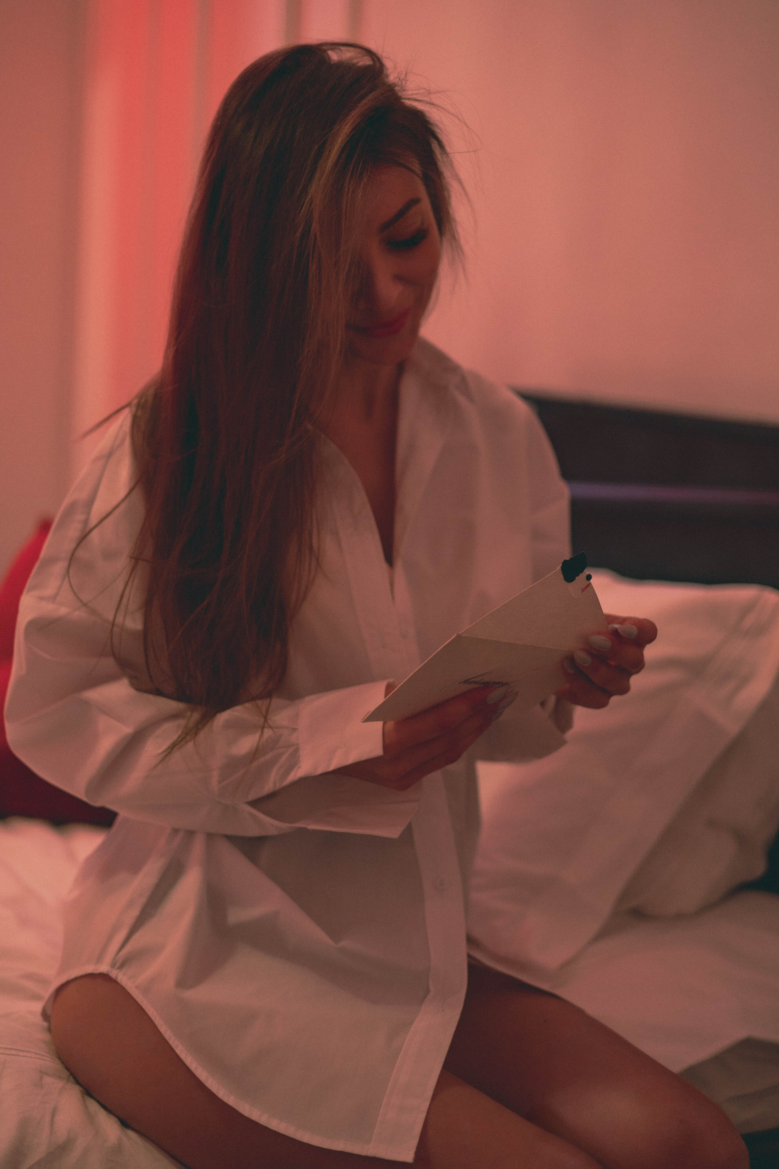 Наташа. Меня зовут Ирина Белаец, и я фотограф из Нижнего Новгорода