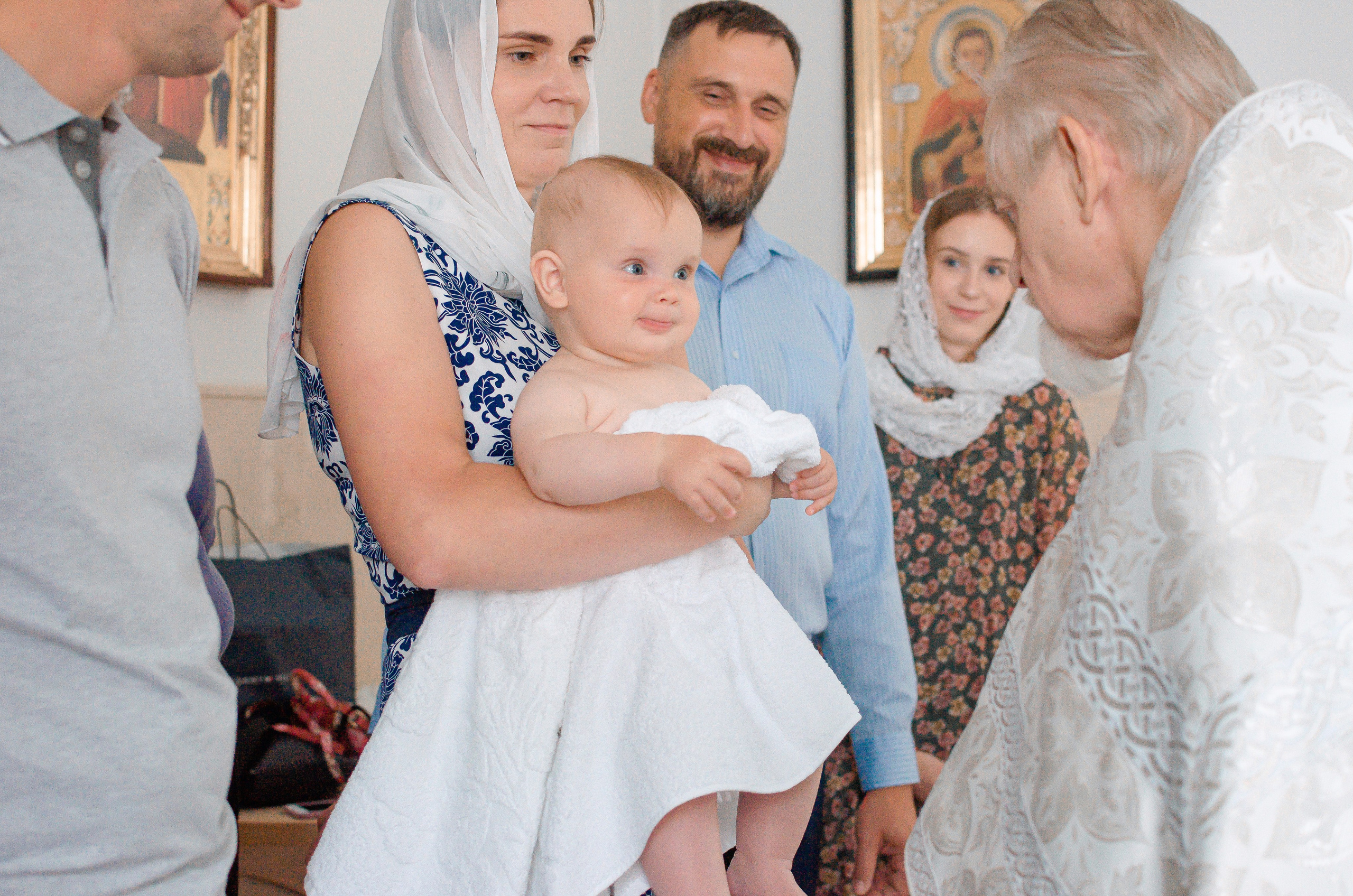 Крещение Марка в хр.Марии Магдалены. Семейный фотограф на выписку из роддома и крещение Минск Настя Гришук