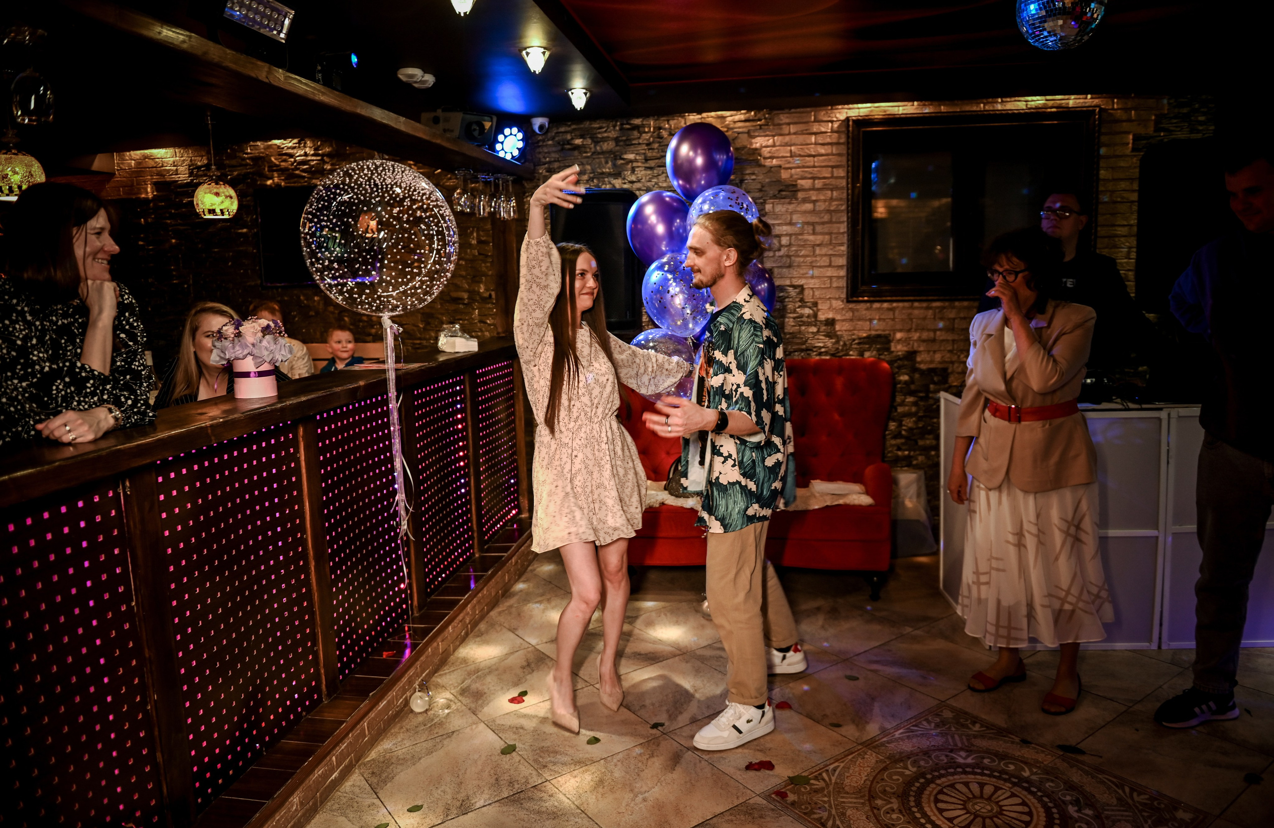 День рождения. Свадебный, семейный, детский, контент фотограф в Омске Максим Ильин