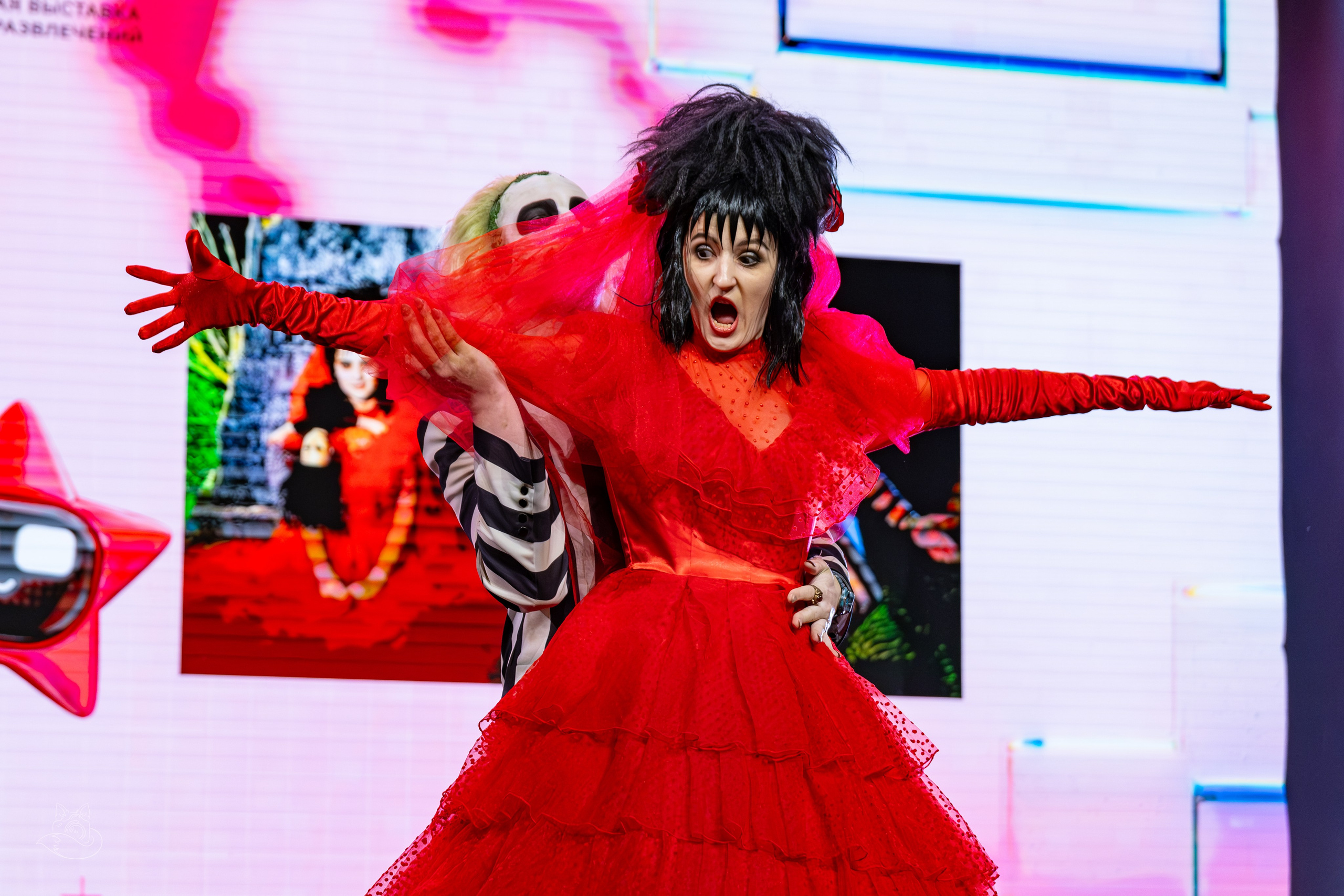 Сцена РЭД ЭКСПО 2024. Косплей фотограф