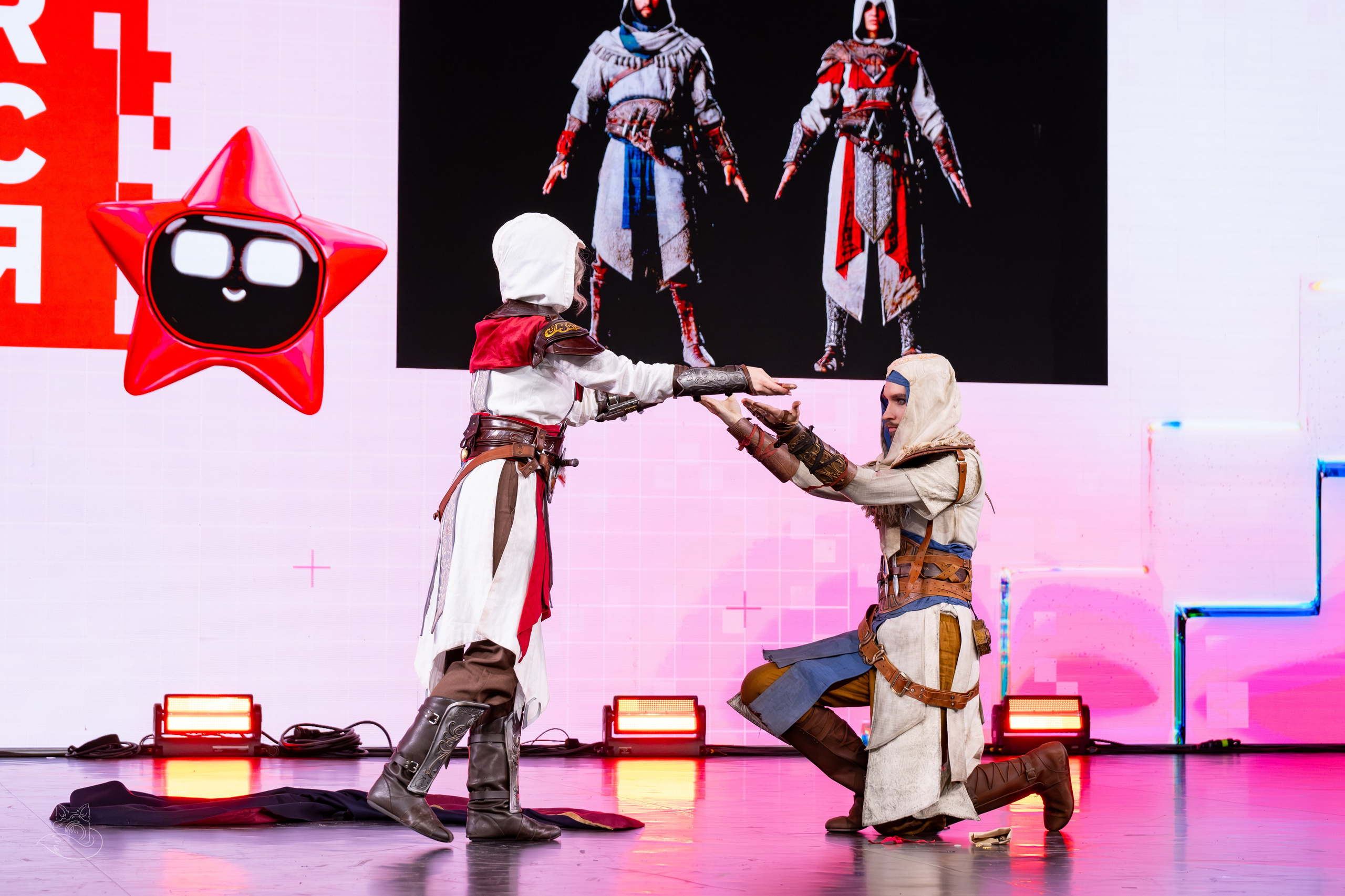 Сцена РЭД ЭКСПО 2024. Косплей фотограф