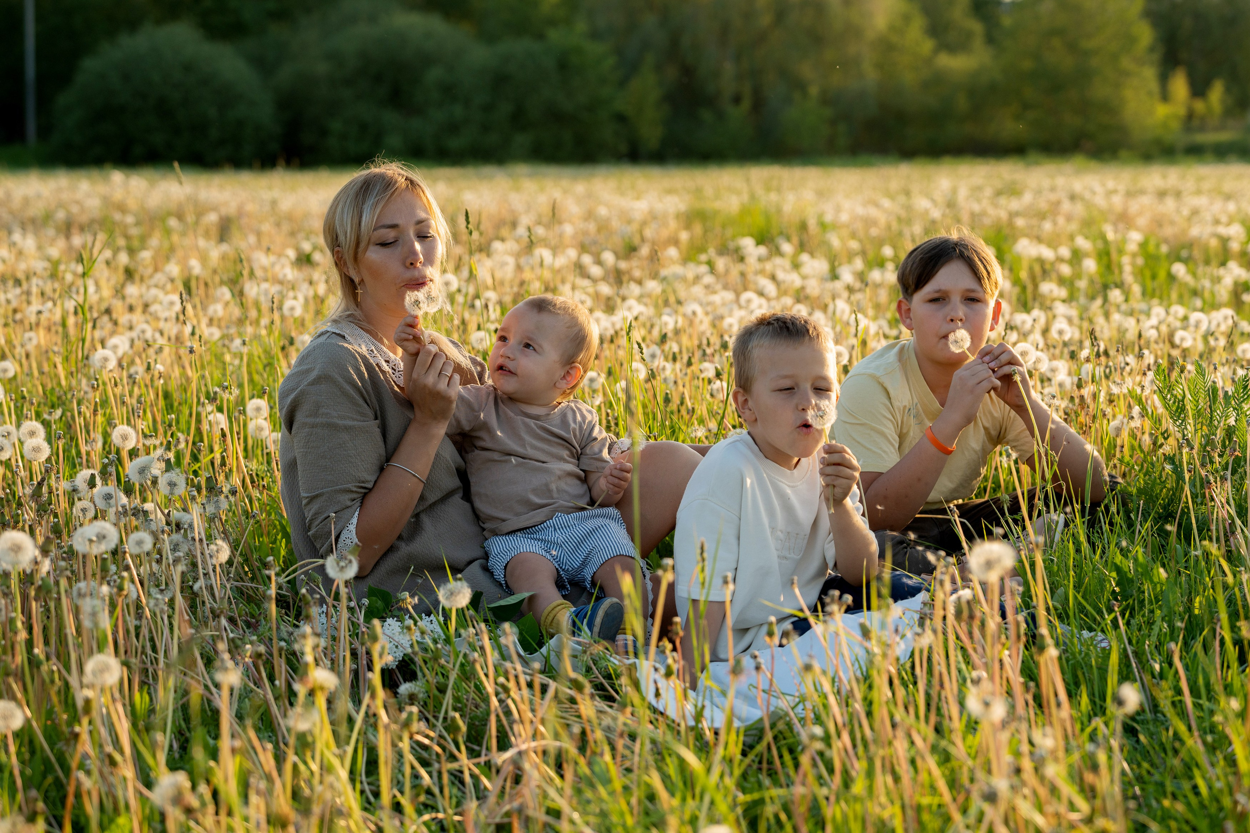 Семейная фотосессия на природе. Портретный фотограф Олеся Владимирова в Москве