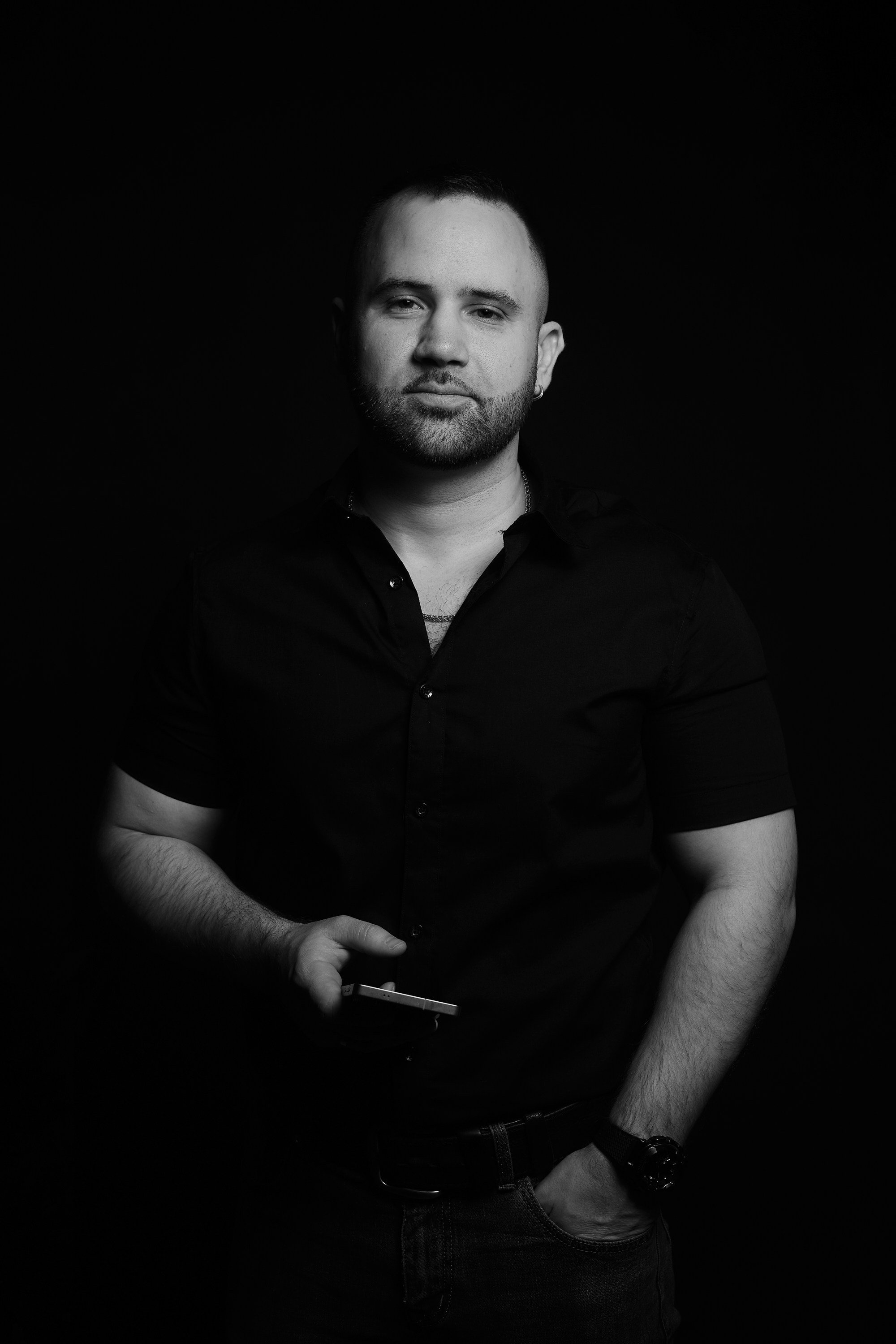 У меня дома (ЧБ)