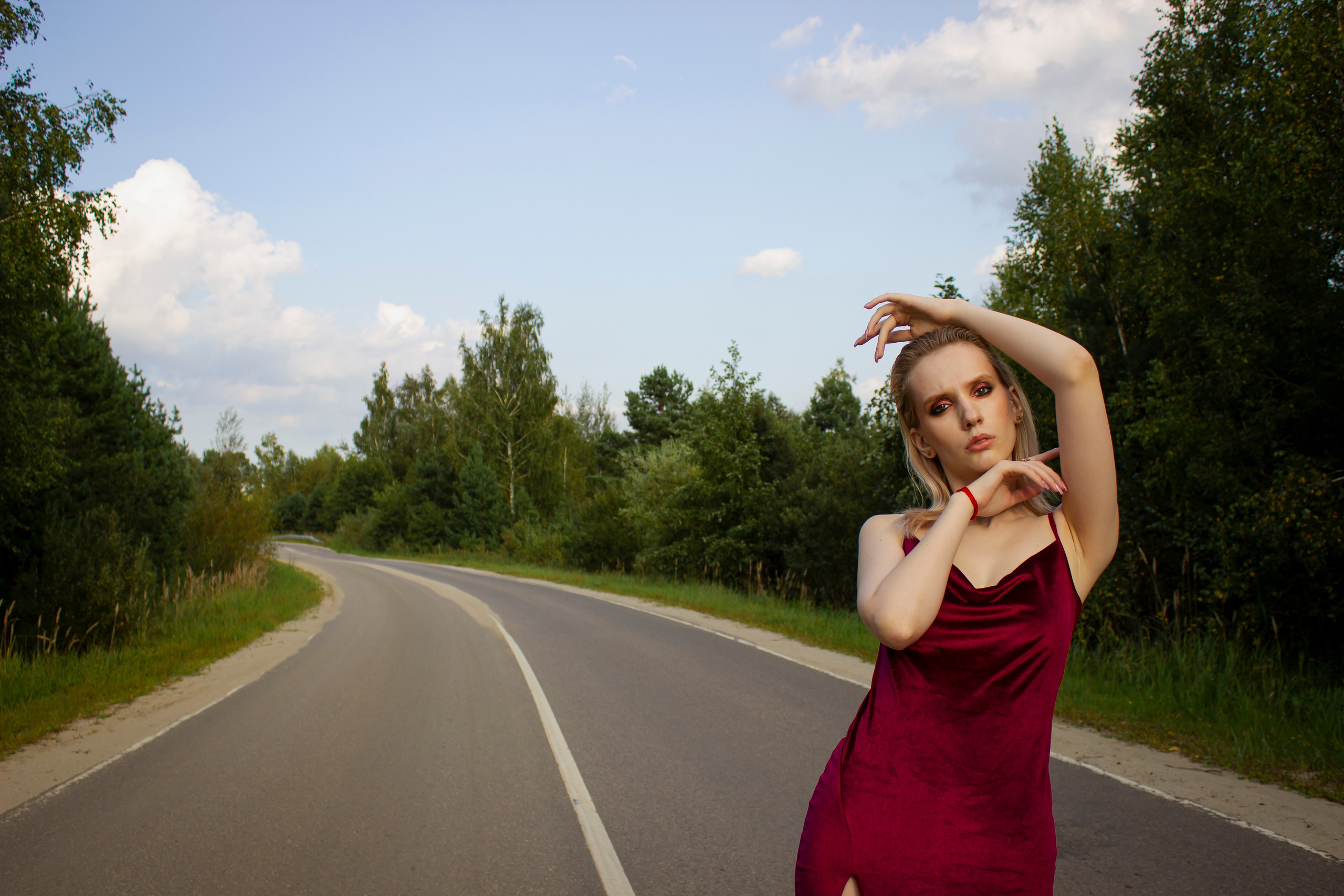 Элегантность в красном: Вероника. Фотограф Алексеева Арина