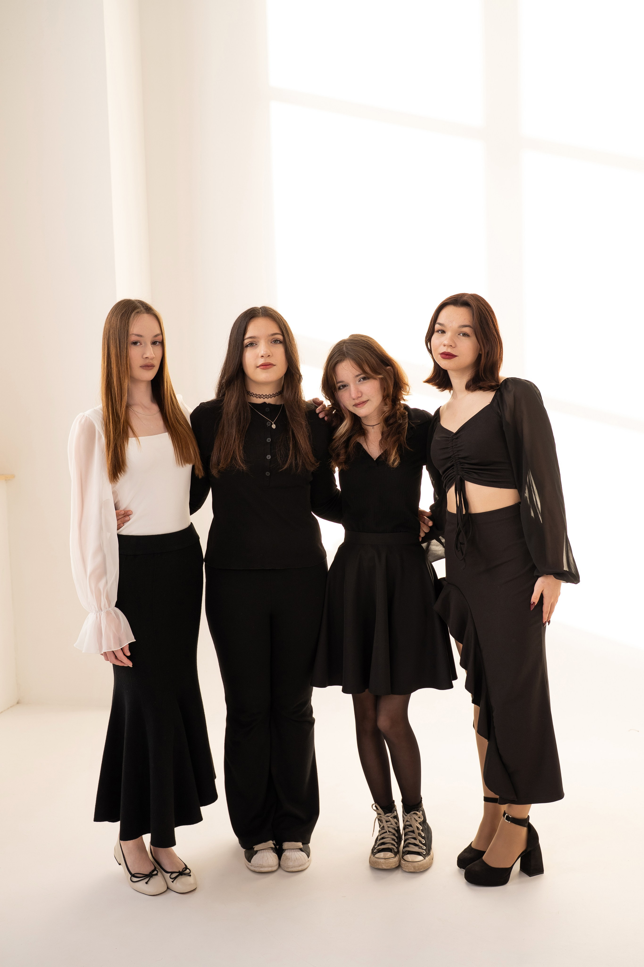 ВЫПУСКНИКИ 9 КЛАСС. МАРГАРИТА КУДРЯШОВА СВАДЕБНЫЙ И СЕМЕЙНЫЙ ФОТОГРАФ ТВЕРЬ МОСКВА