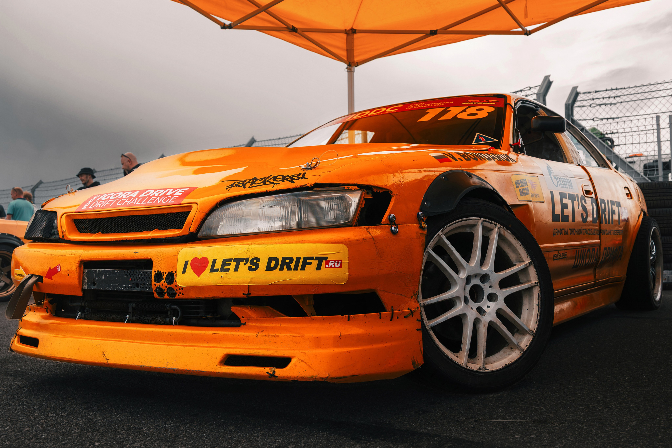 IDDC Этап 2: Бетонный Колизей и блогеры в деле