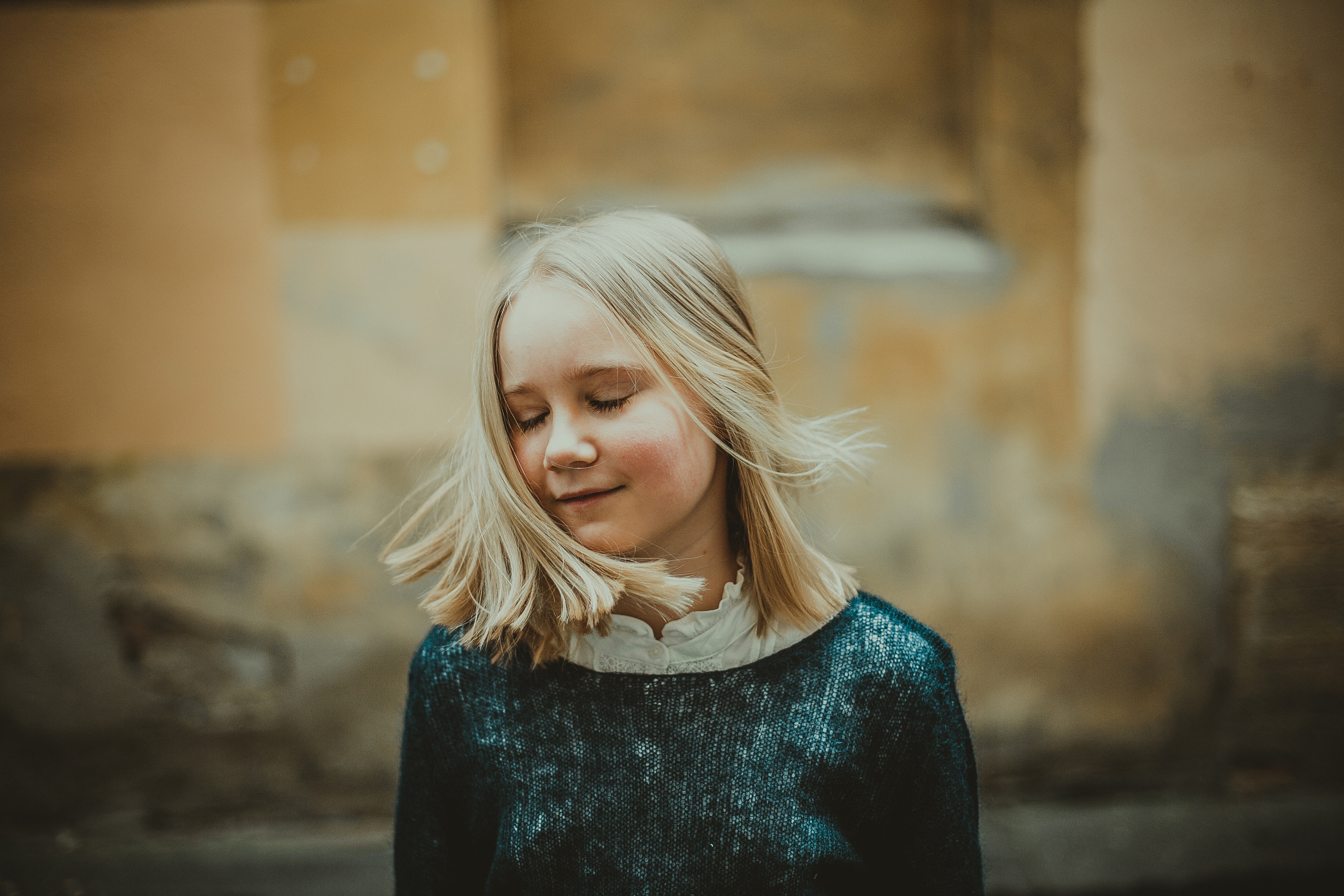 Уличный портретный фотосет для маленькой девочки. Детский, свадебный и семейный фотограф Юлия Курбатова, Санкт-Петербург