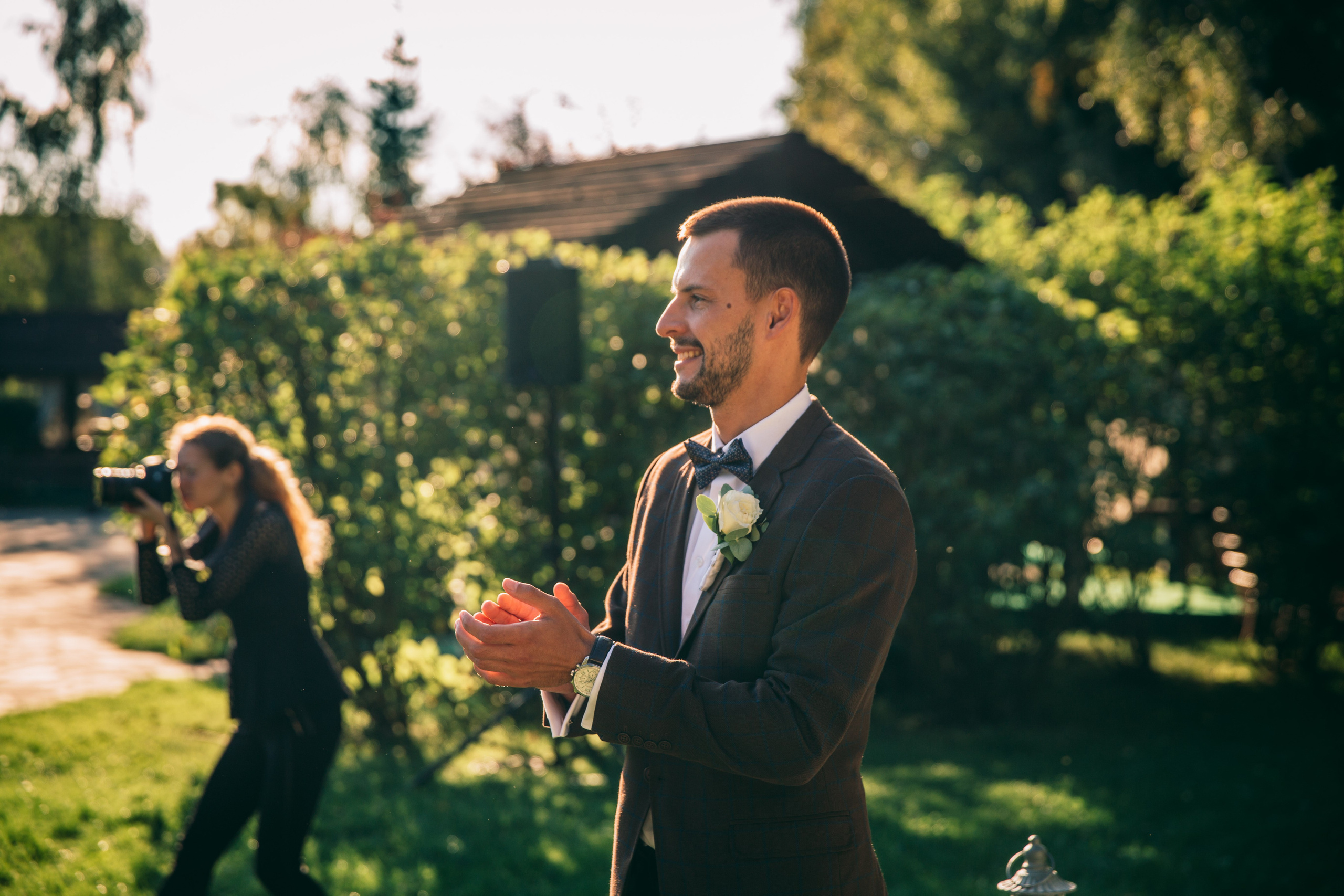 Фото свадьбы весной. Ведущий на праздник в Москве / Денис Аганин