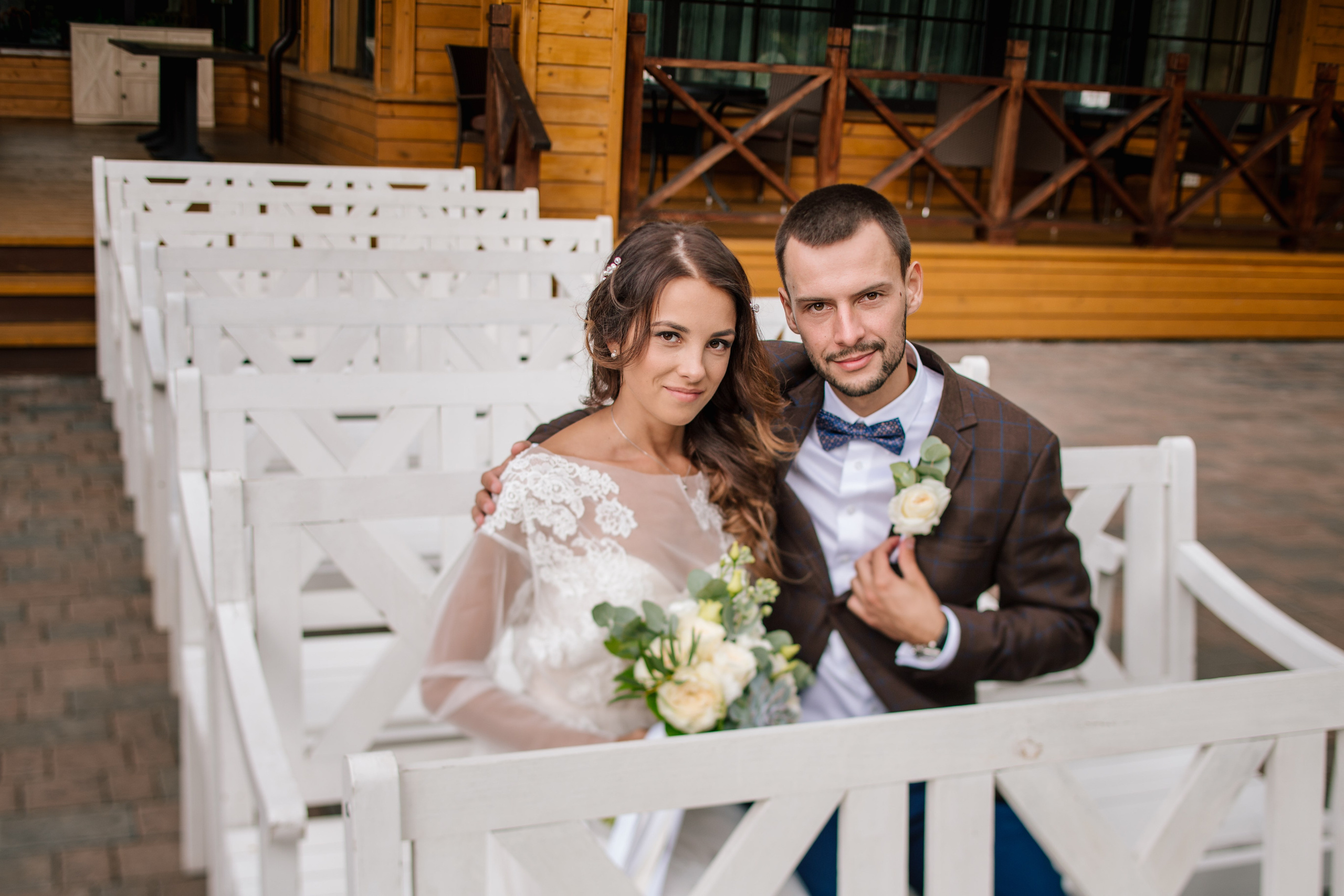 Фото свадьбы весной. Ведущий на праздник в Москве / Денис Аганин