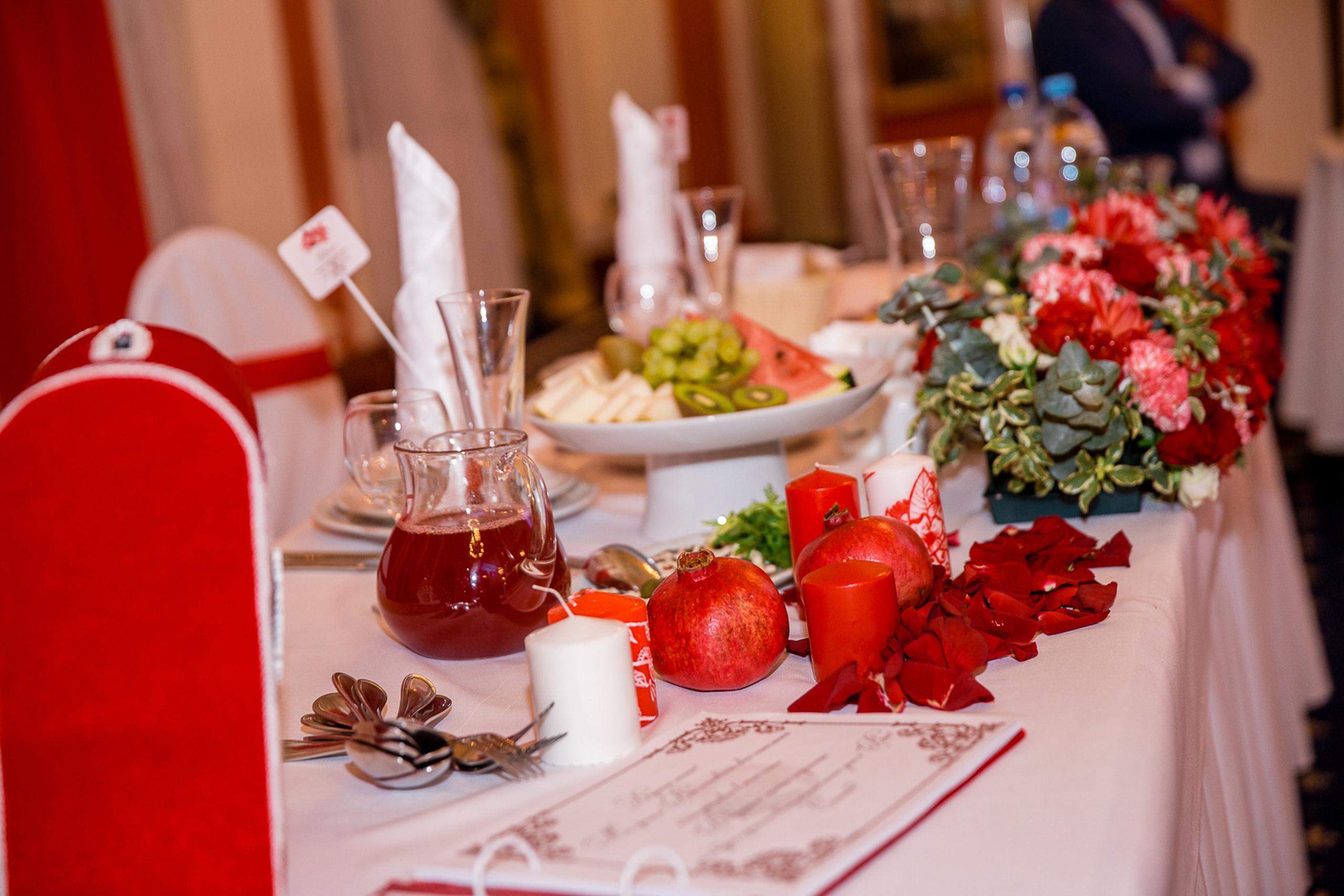 Свадебные фото осенью. Ведущий на праздник в Москве / Денис Аганин