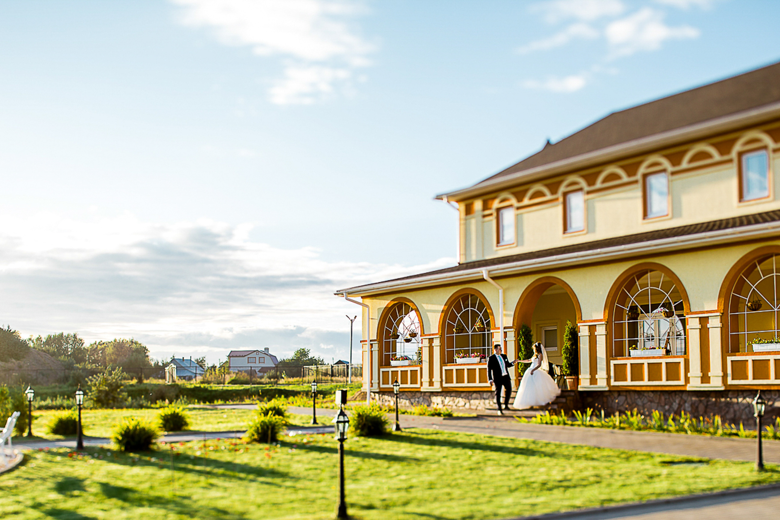 Фотограф на свадьбу. Ведущий на праздник в Москве / Денис Аганин