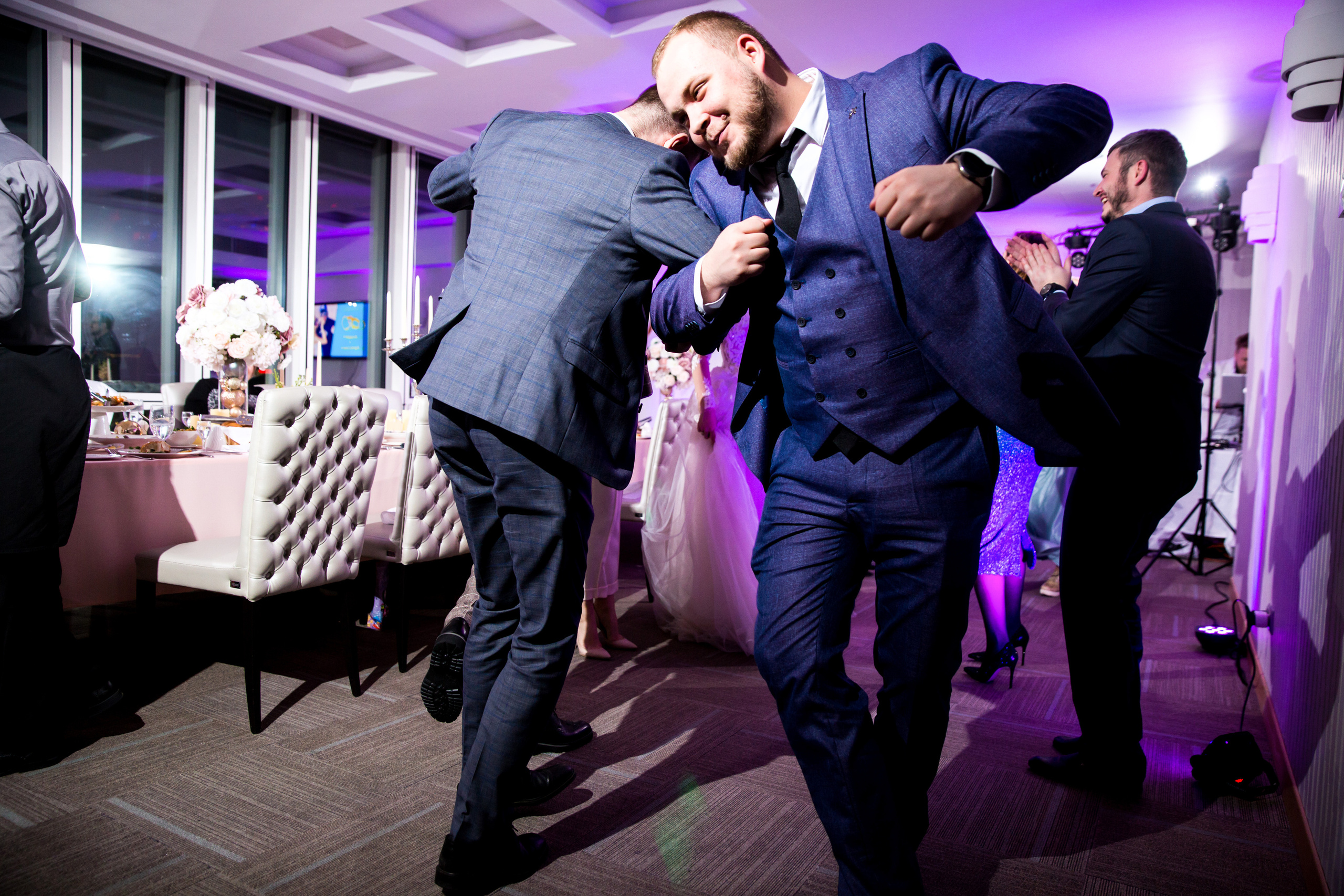 Фотосъёмка зимой на свадьбе. Ведущий на праздник в Москве / Денис Аганин