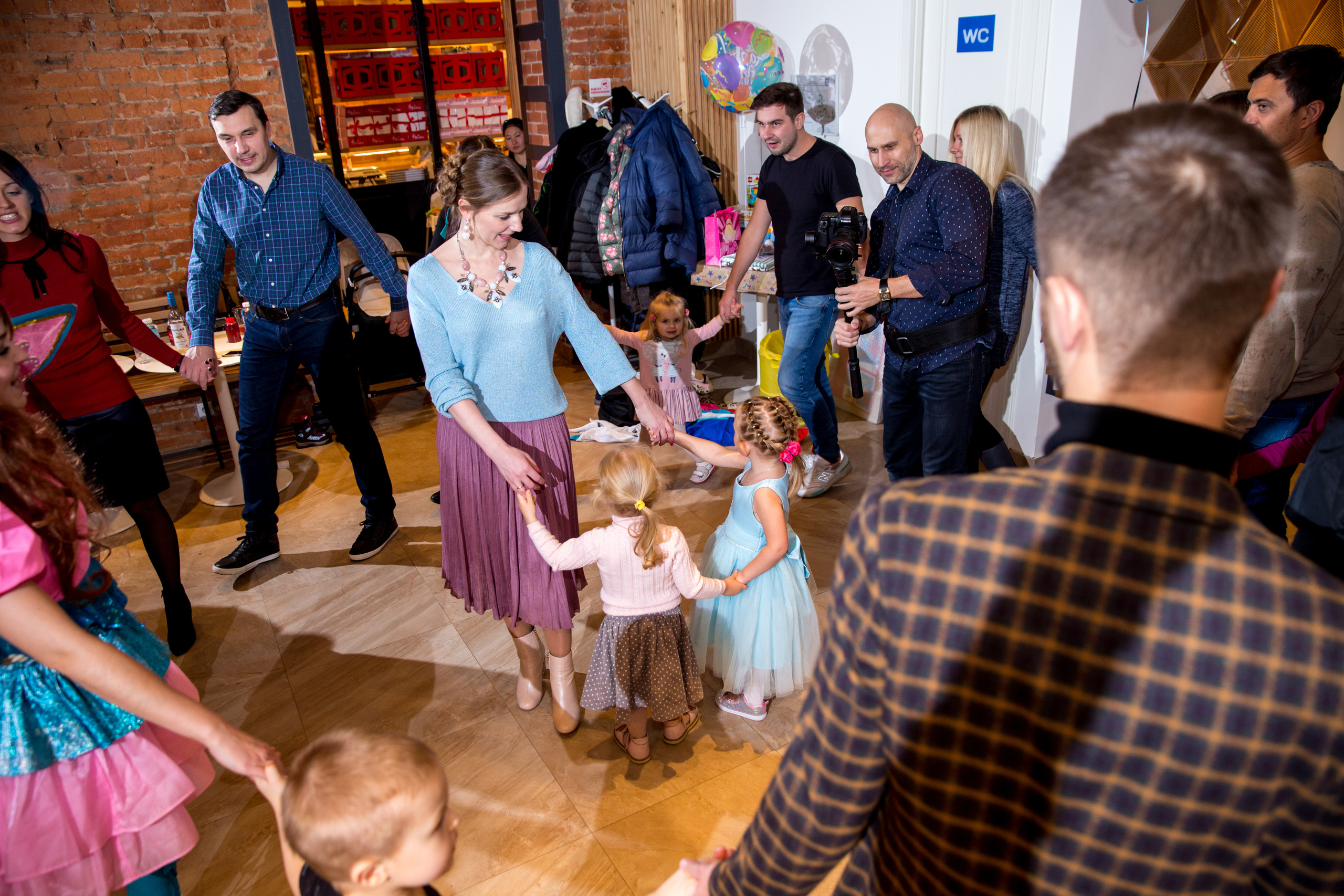 Фотосъёмка детского праздника. Ведущий на праздник в Москве / Денис Аганин