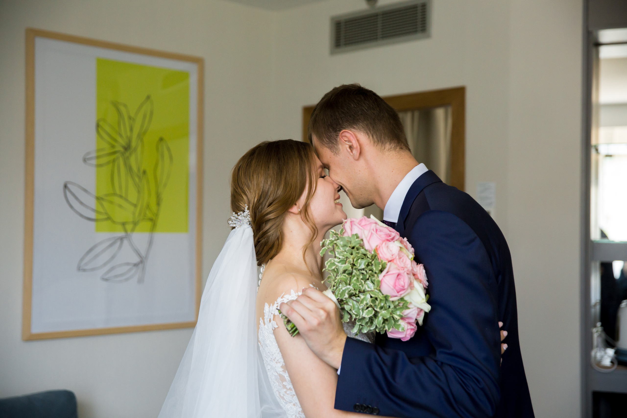 Фотограф на свадьбу летом. Ведущий на праздник в Москве / Денис Аганин