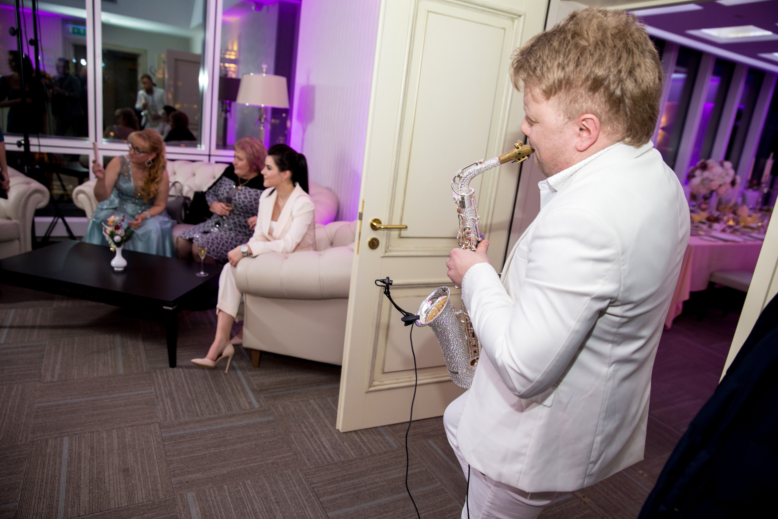 Фотосъёмка зимой на свадьбе. Ведущий на праздник в Москве / Денис Аганин