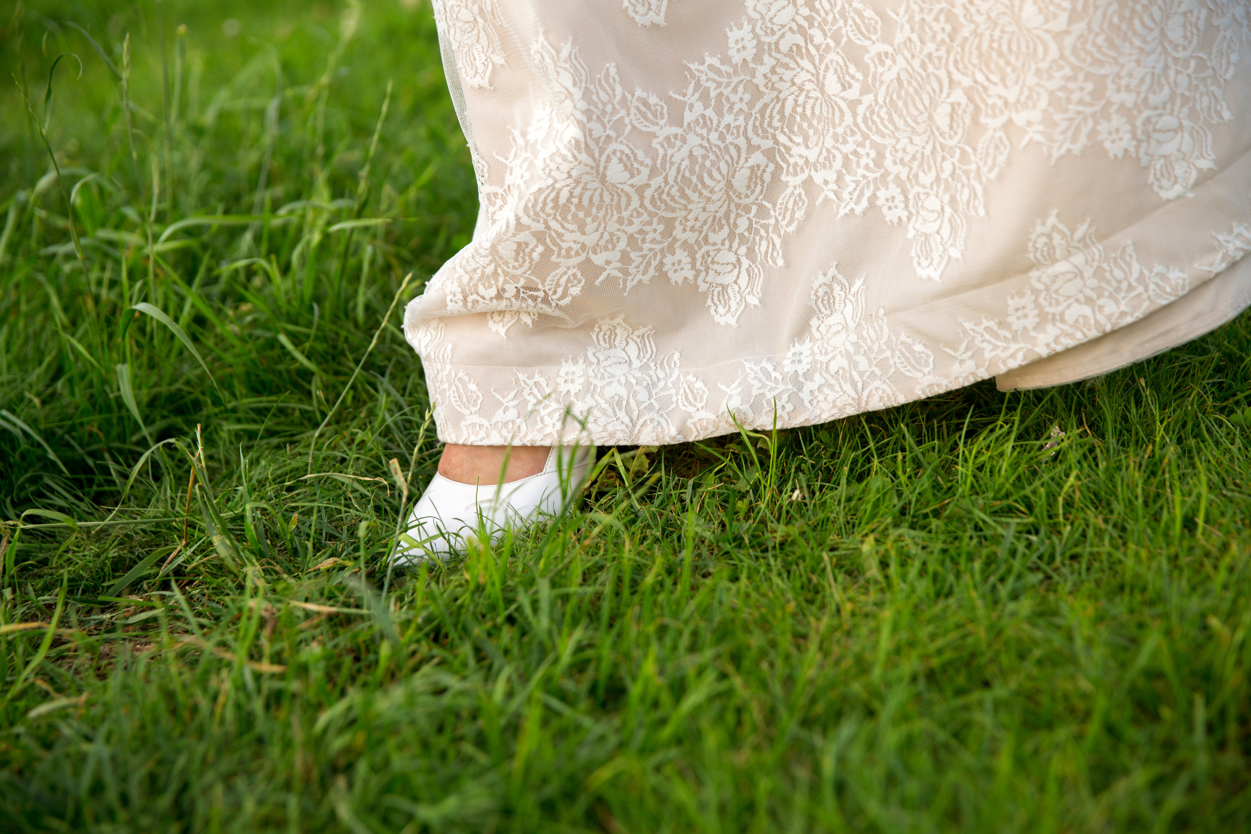 Фотограф на свадьбу летом. Ведущий на праздник в Москве / Денис Аганин