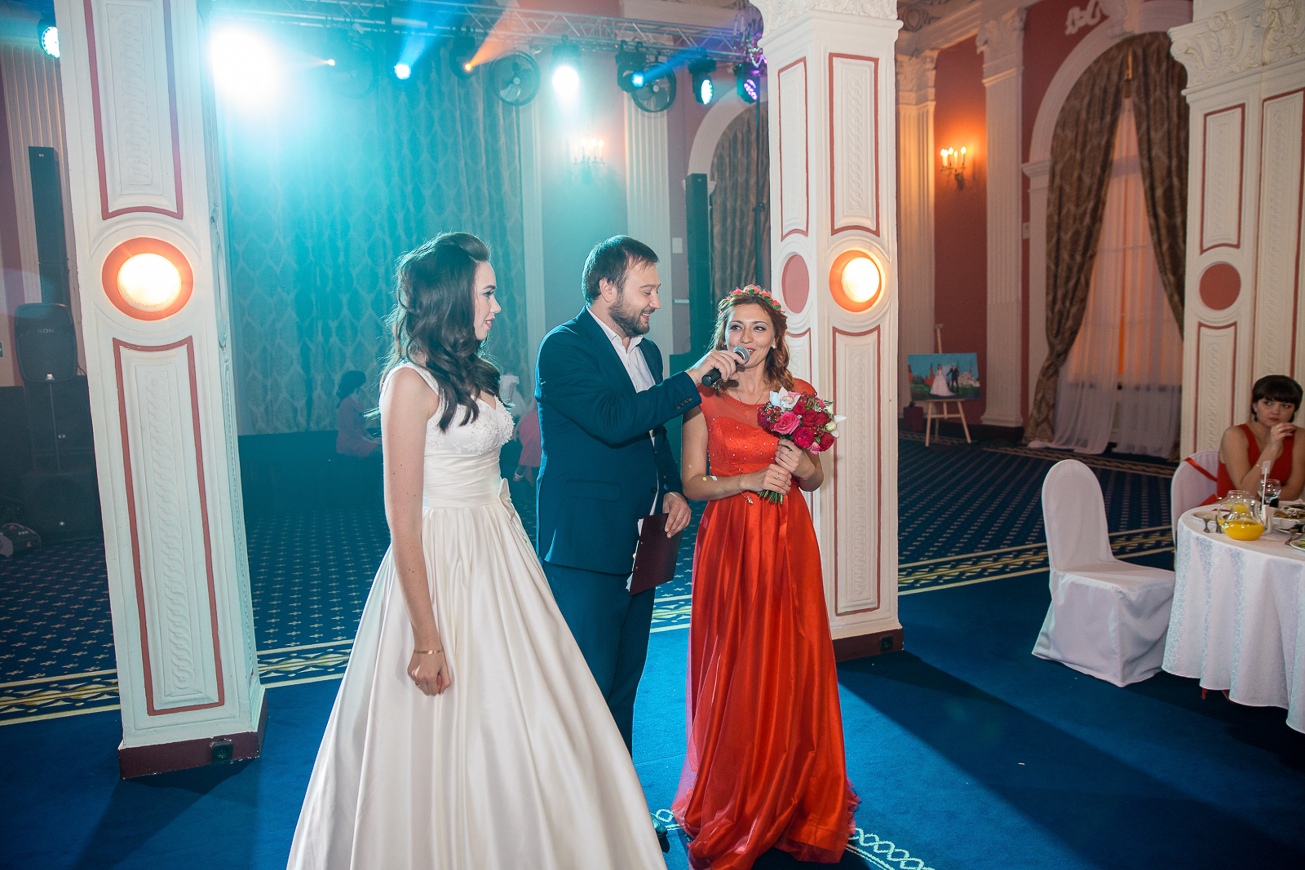 Свадебные фото осенью. Ведущий на праздник в Москве / Денис Аганин