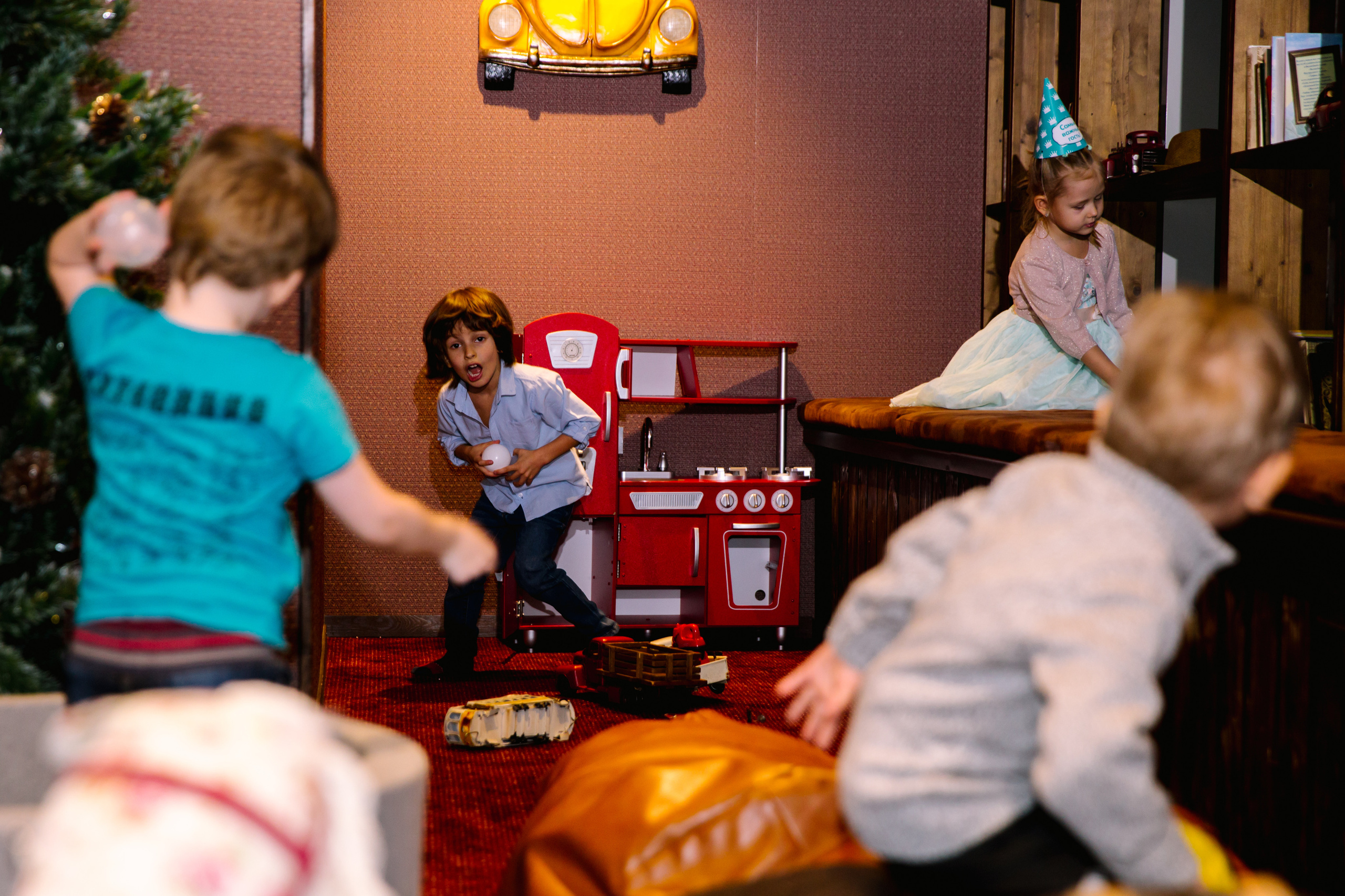 Фотосъёмка детского праздника. Ведущий на праздник в Москве / Денис Аганин