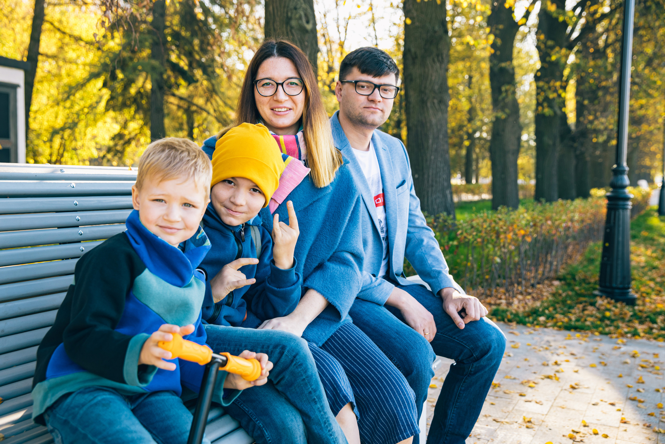Семейная фотосъёмка на улице. Ведущий на праздник в Москве / Денис Аганин