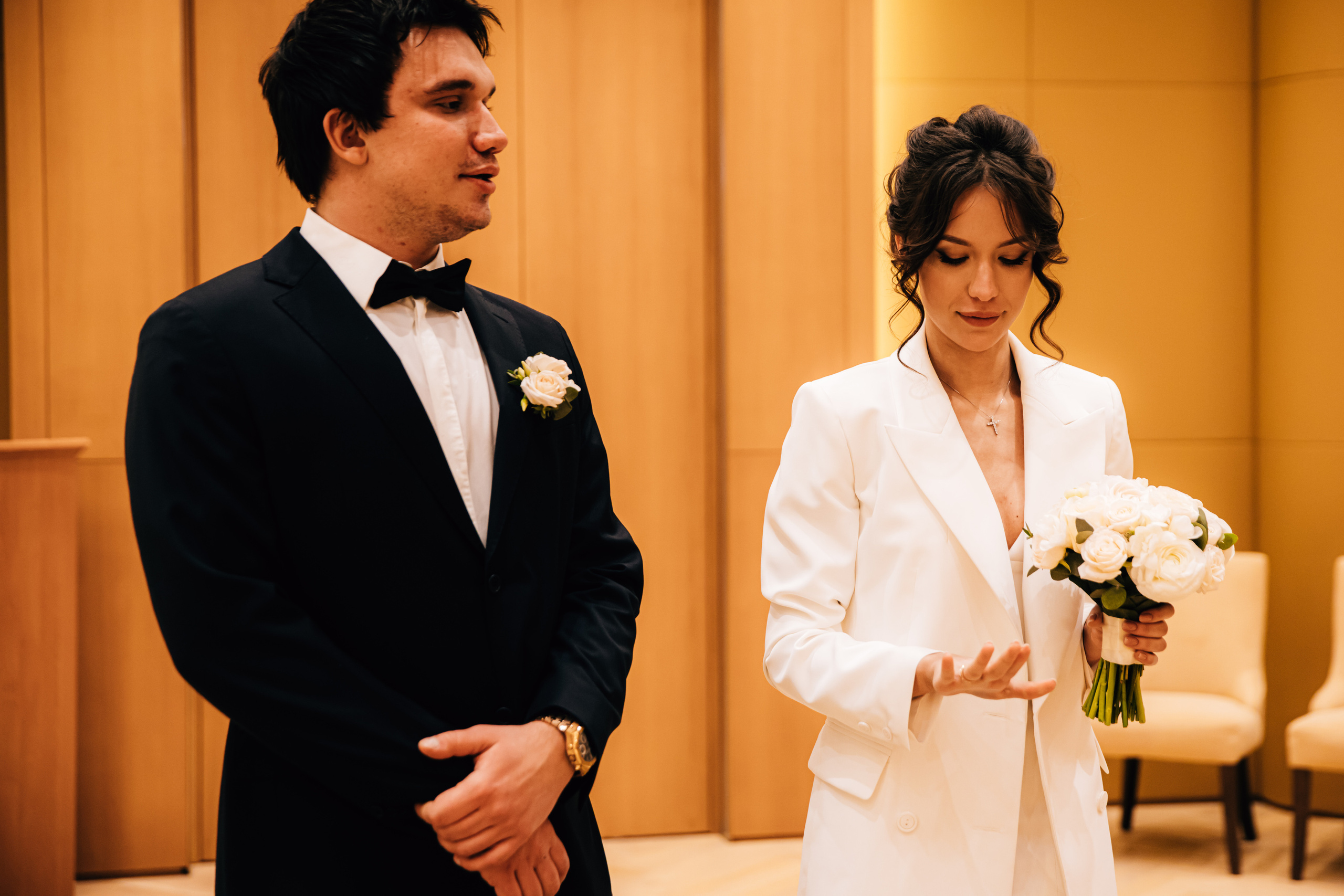 Фотограф на свадьбу. Ведущий на праздник в Москве / Денис Аганин