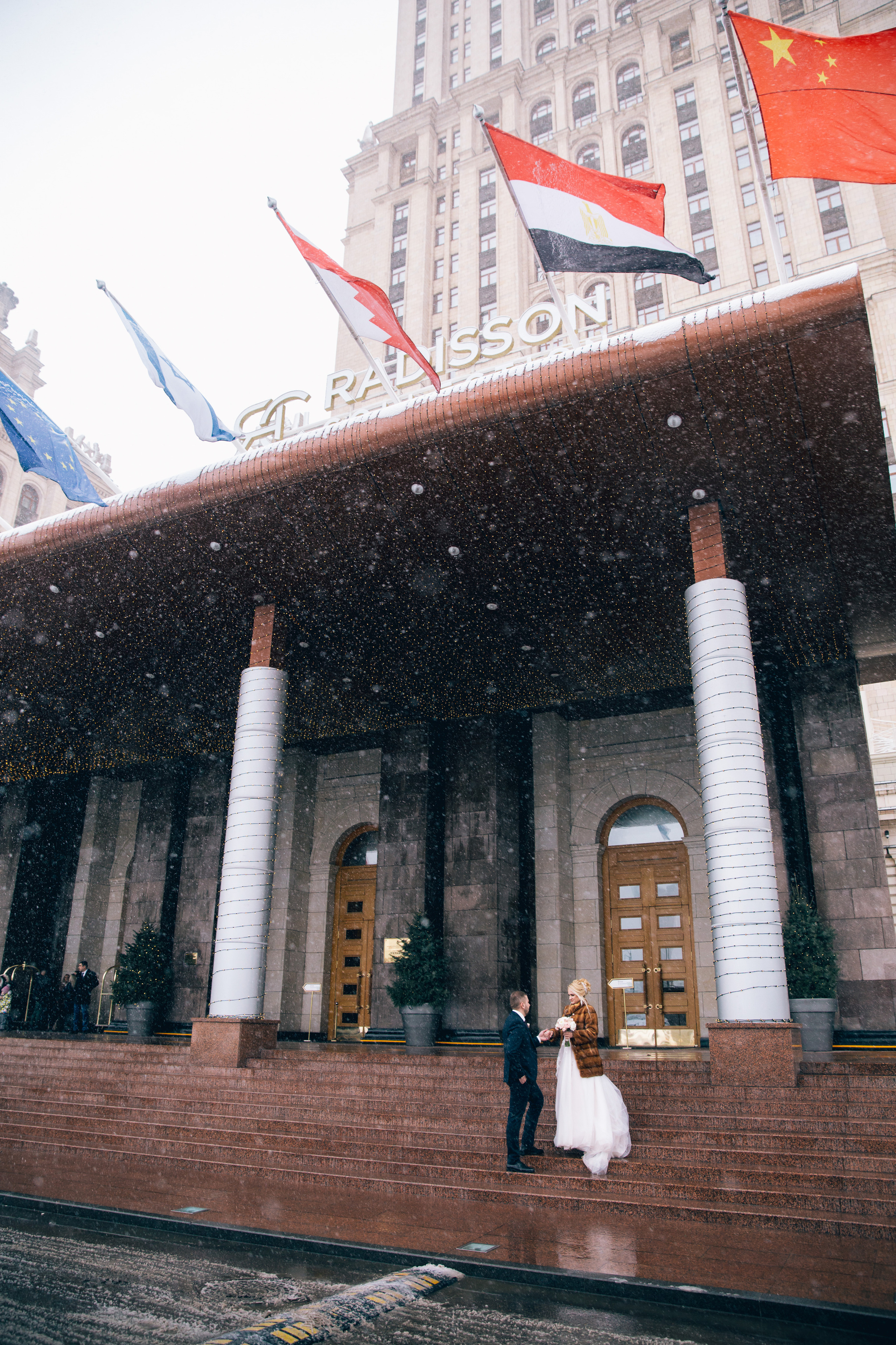 Фотосъёмка зимой на свадьбе. Ведущий на праздник в Москве / Денис Аганин