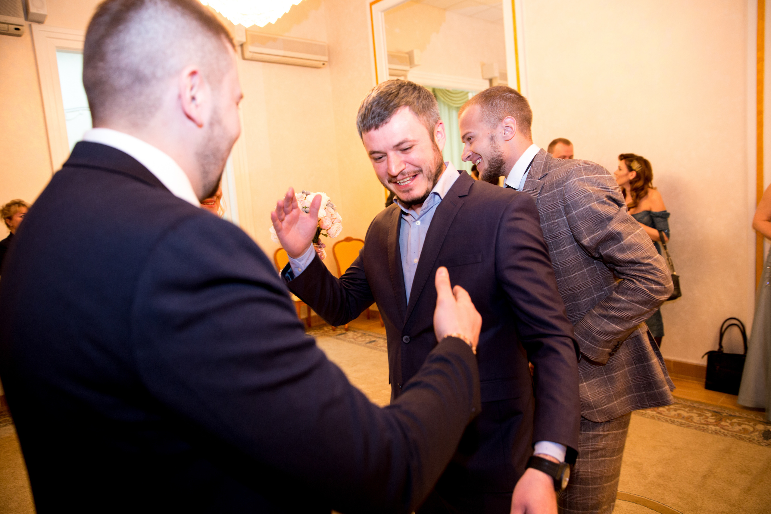 Фотосъёмка зимой на свадьбе. Ведущий на праздник в Москве / Денис Аганин