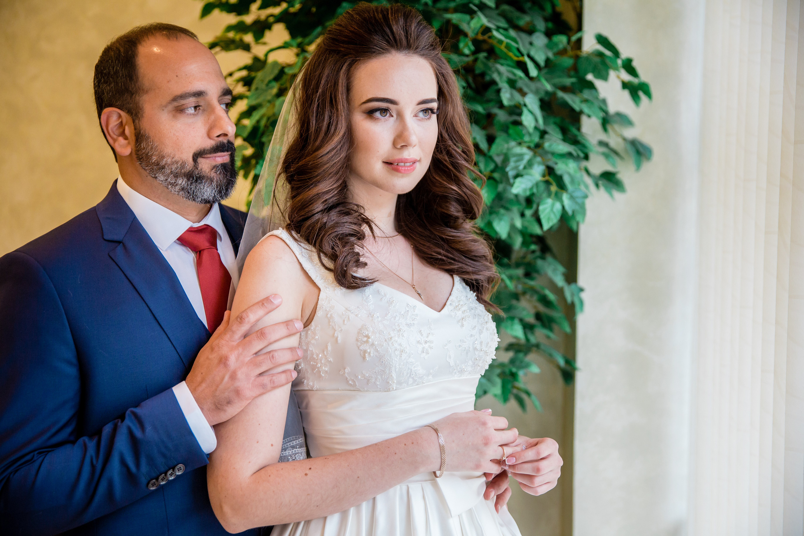 Свадебные фото осенью. Ведущий на праздник в Москве / Денис Аганин